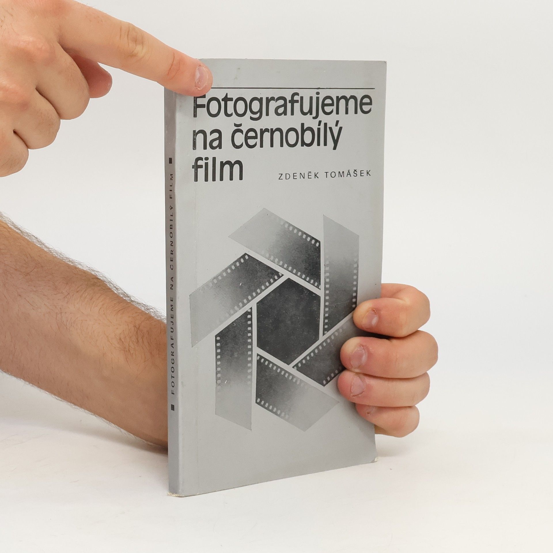 Zdeněk Tomášek Fotografujeme na černobílý film