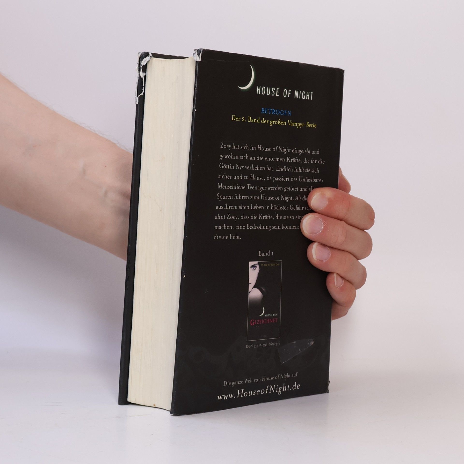 P. C. Castová House of Night 2. Betrogen