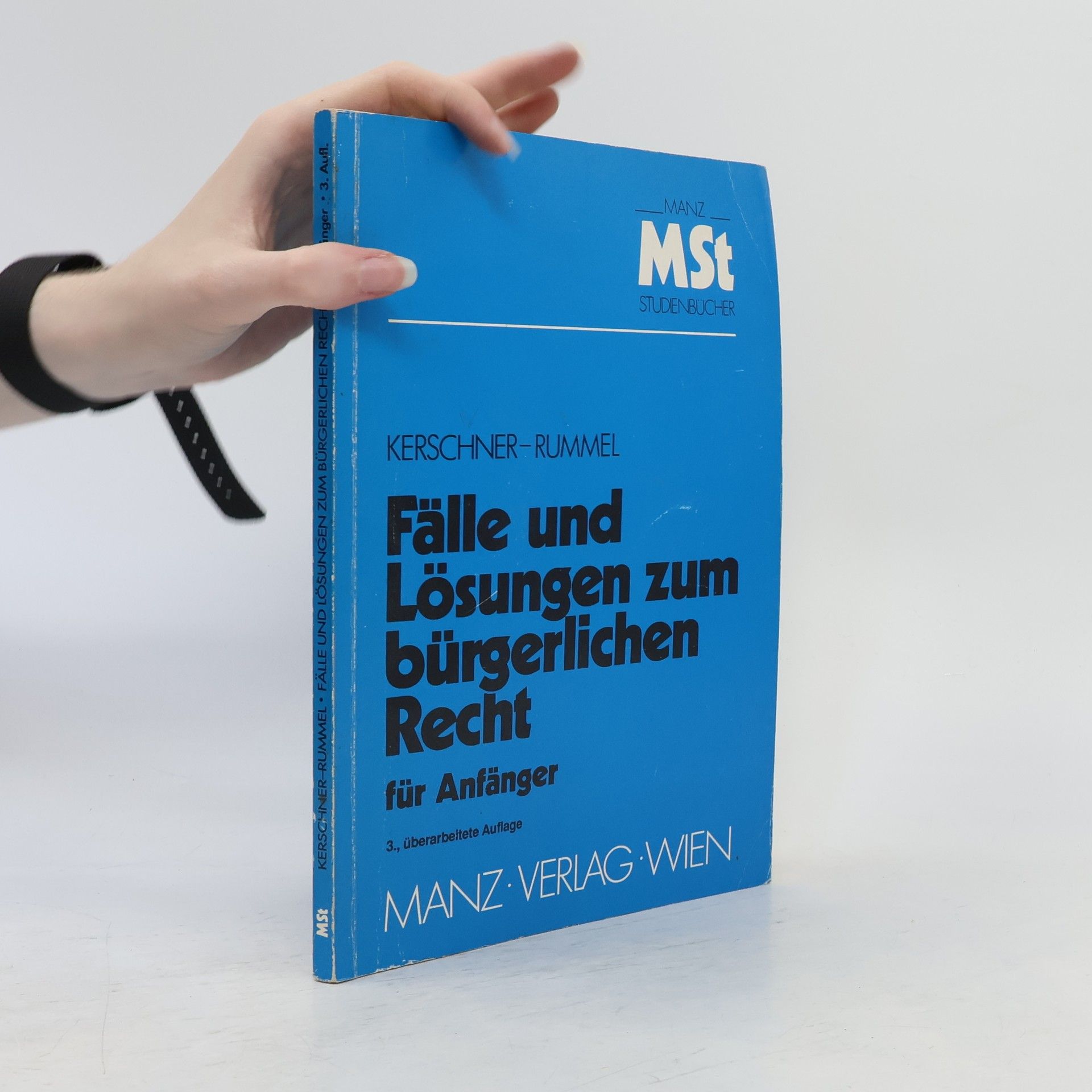 Fälle und Lösungen zum bürgerlichen Recht für Anfänger