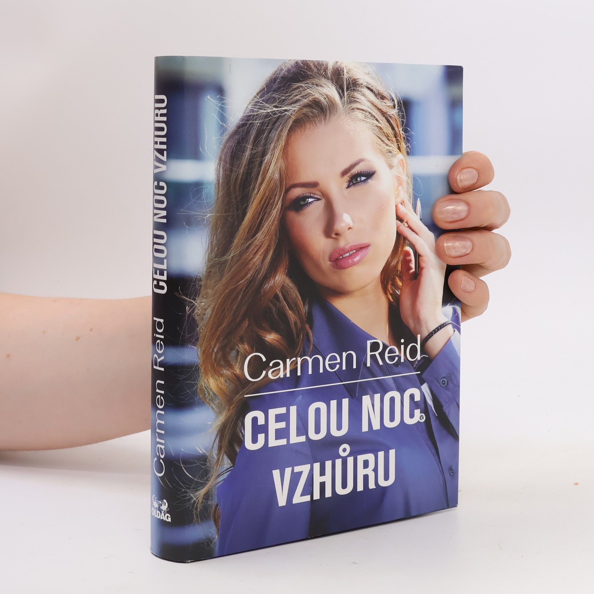 Carmen Reid Celou noc vzhůru