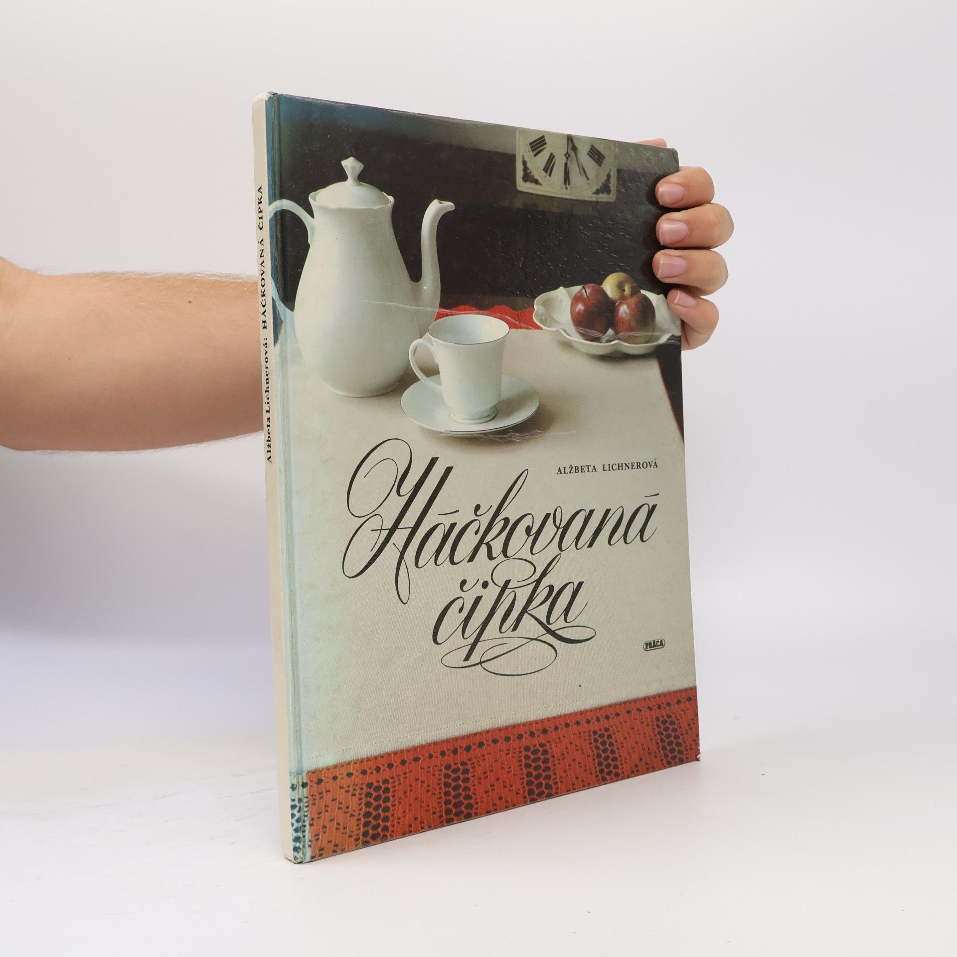 Alžbeta Lichnerová Hačkovaná čipka