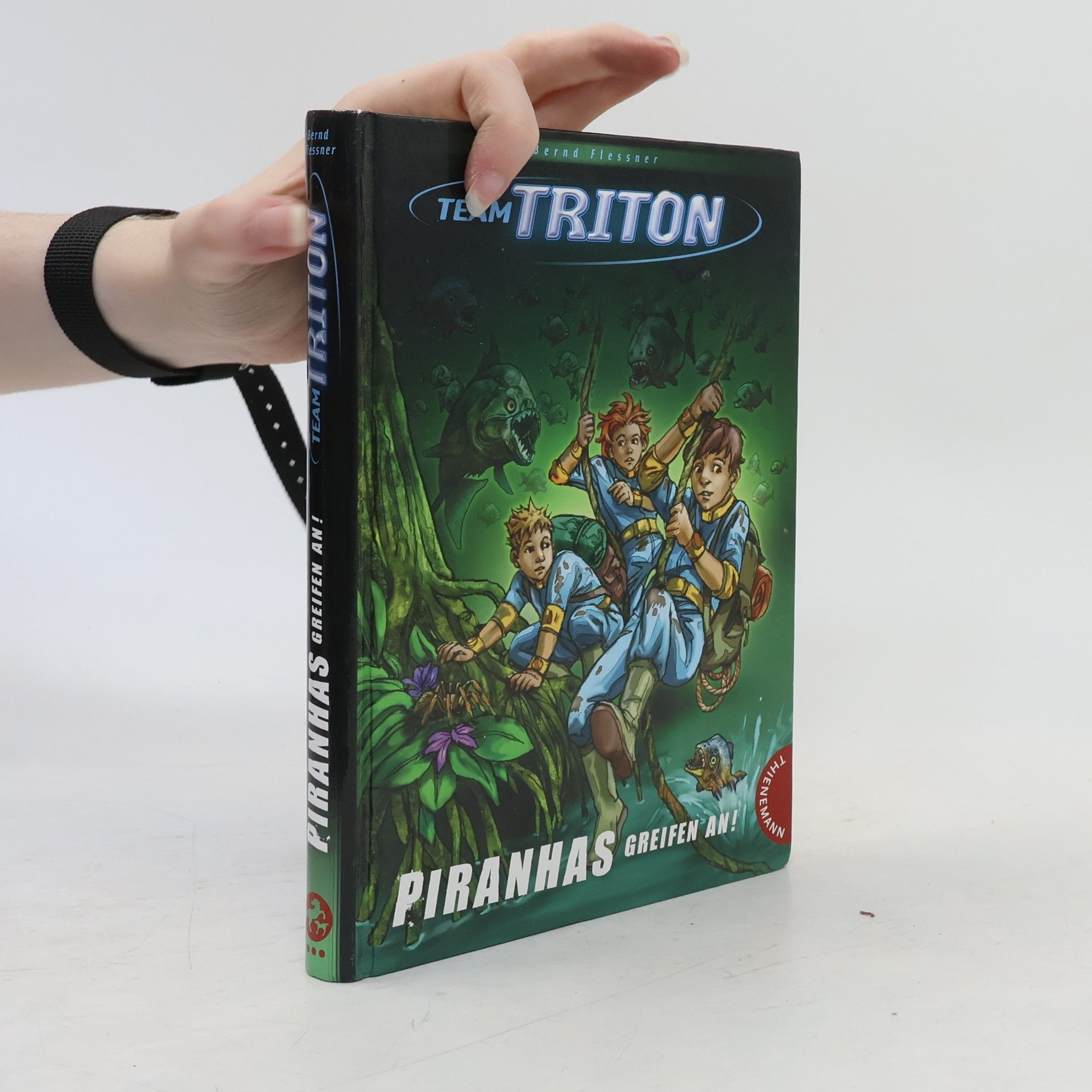 Bernd Flessner Team Triton - 2: Piranhas greifen an!