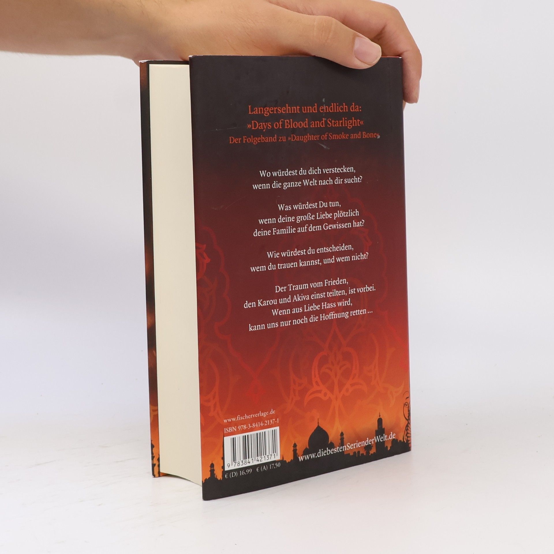 Laini Taylor Zwischen den Welten - Days of Blood and Starlight