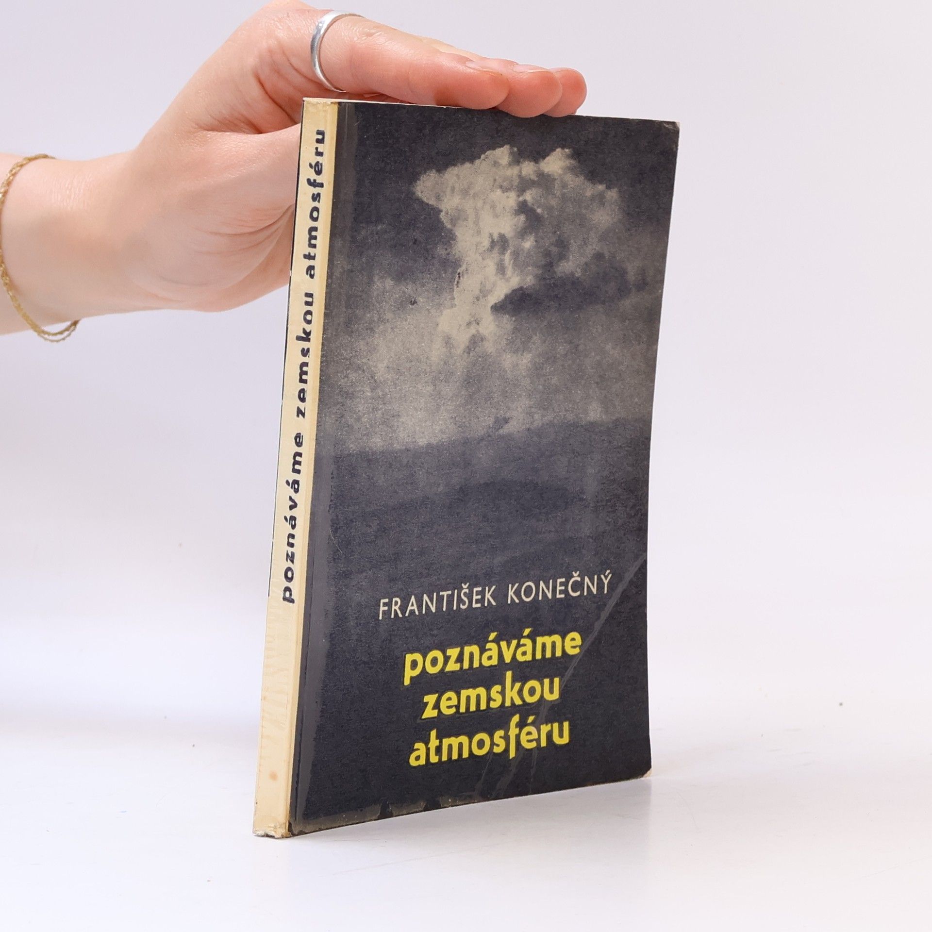 František Konečný Poznáváme zemskou atmosféru