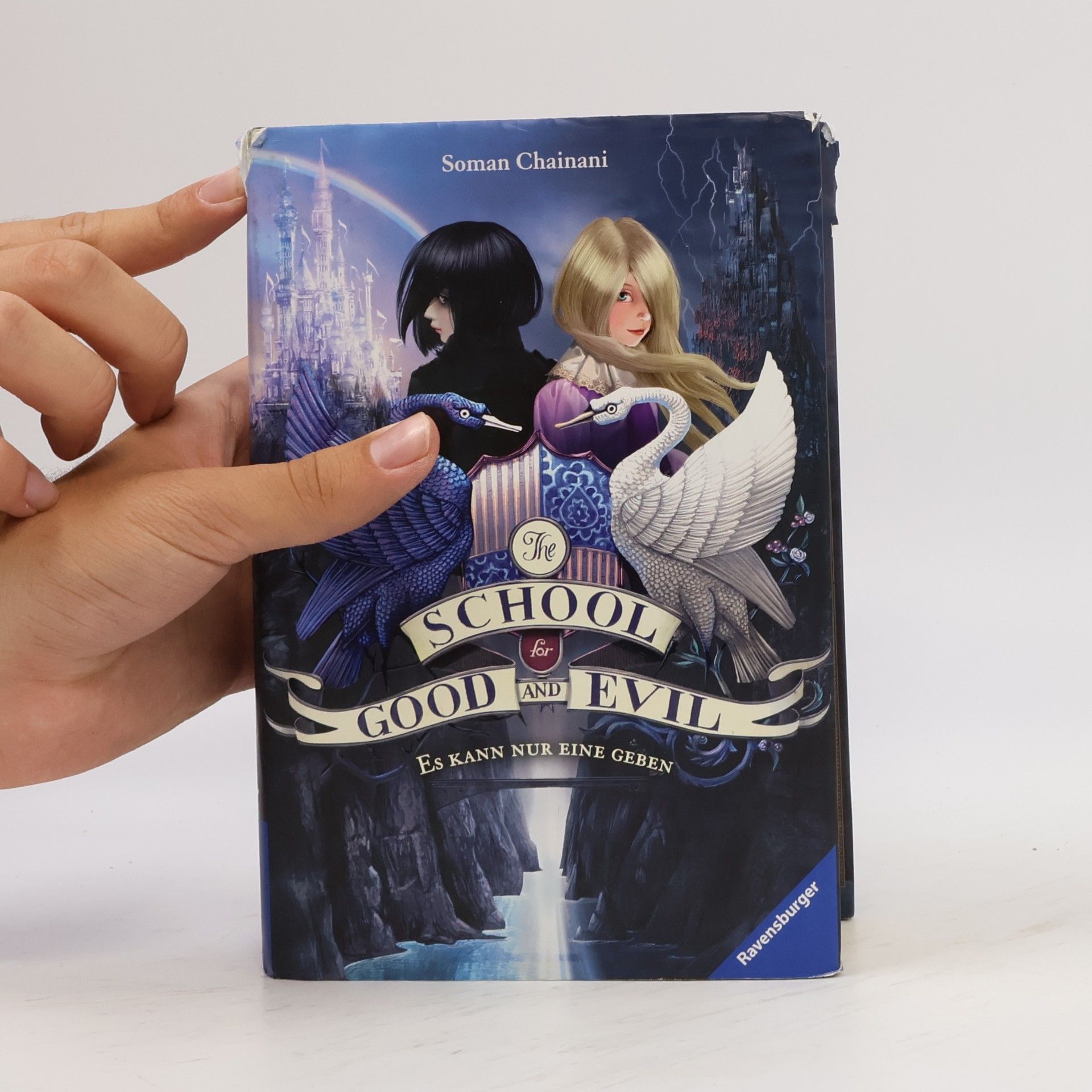 Soman Chainani The School for Good and Evil 1