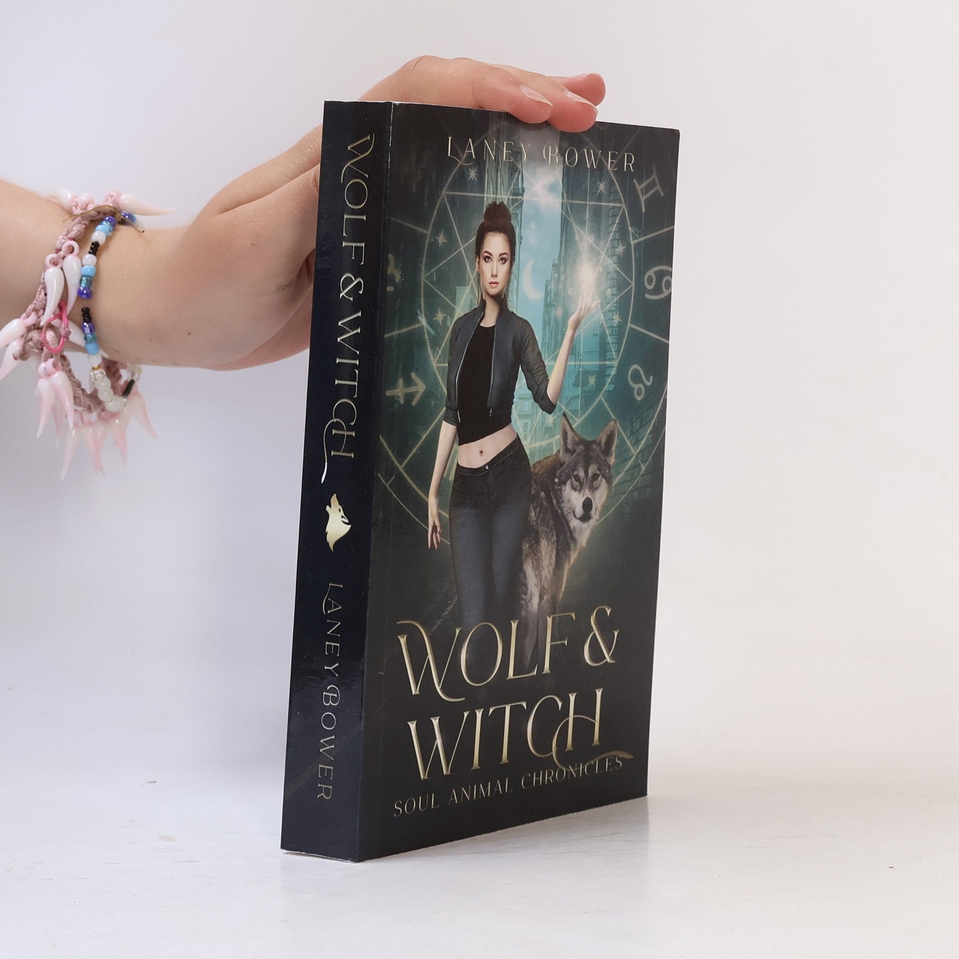 Laney Bower Wolf & Witch - Paranormale Romantasy