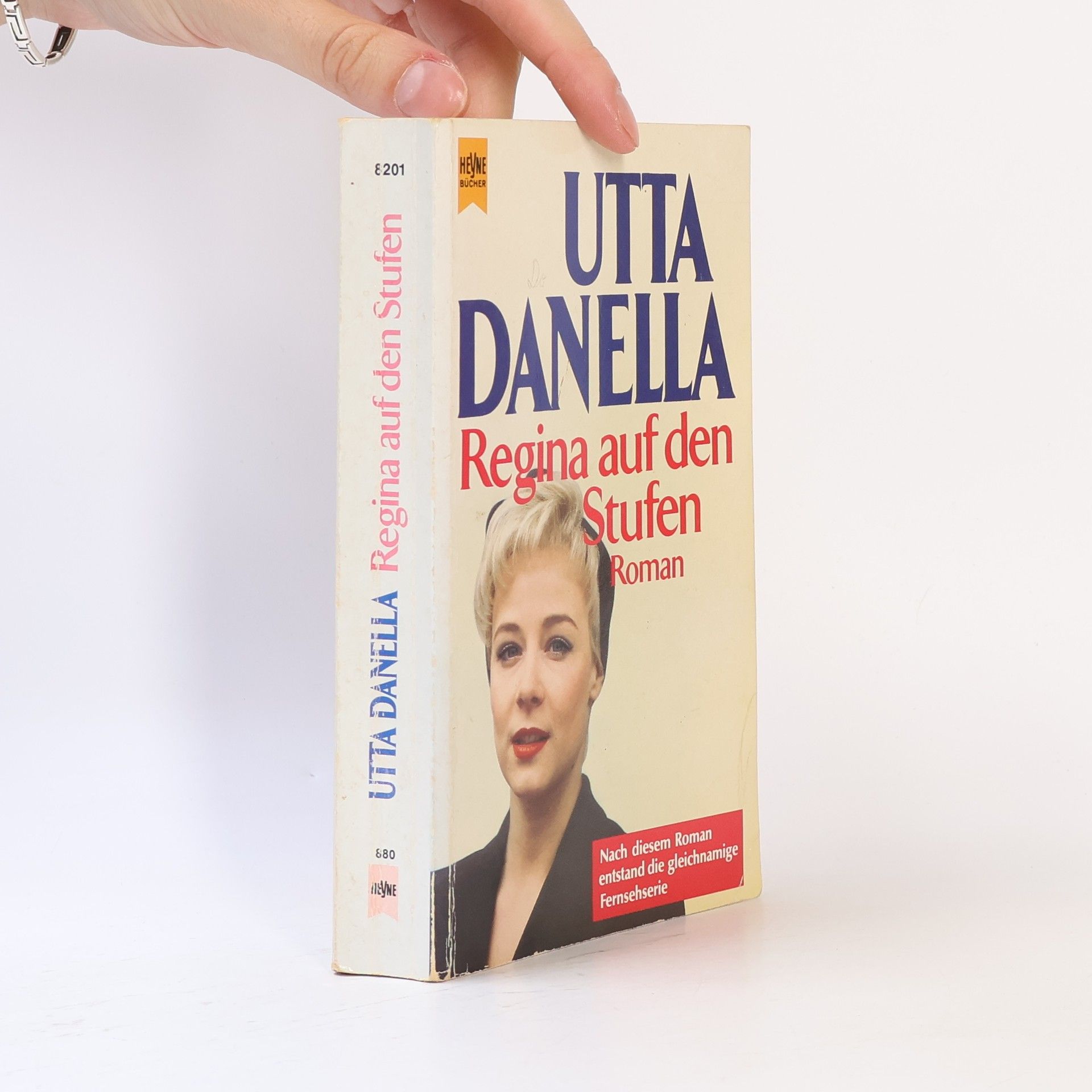 Utta Danella Regina auf den Stufen