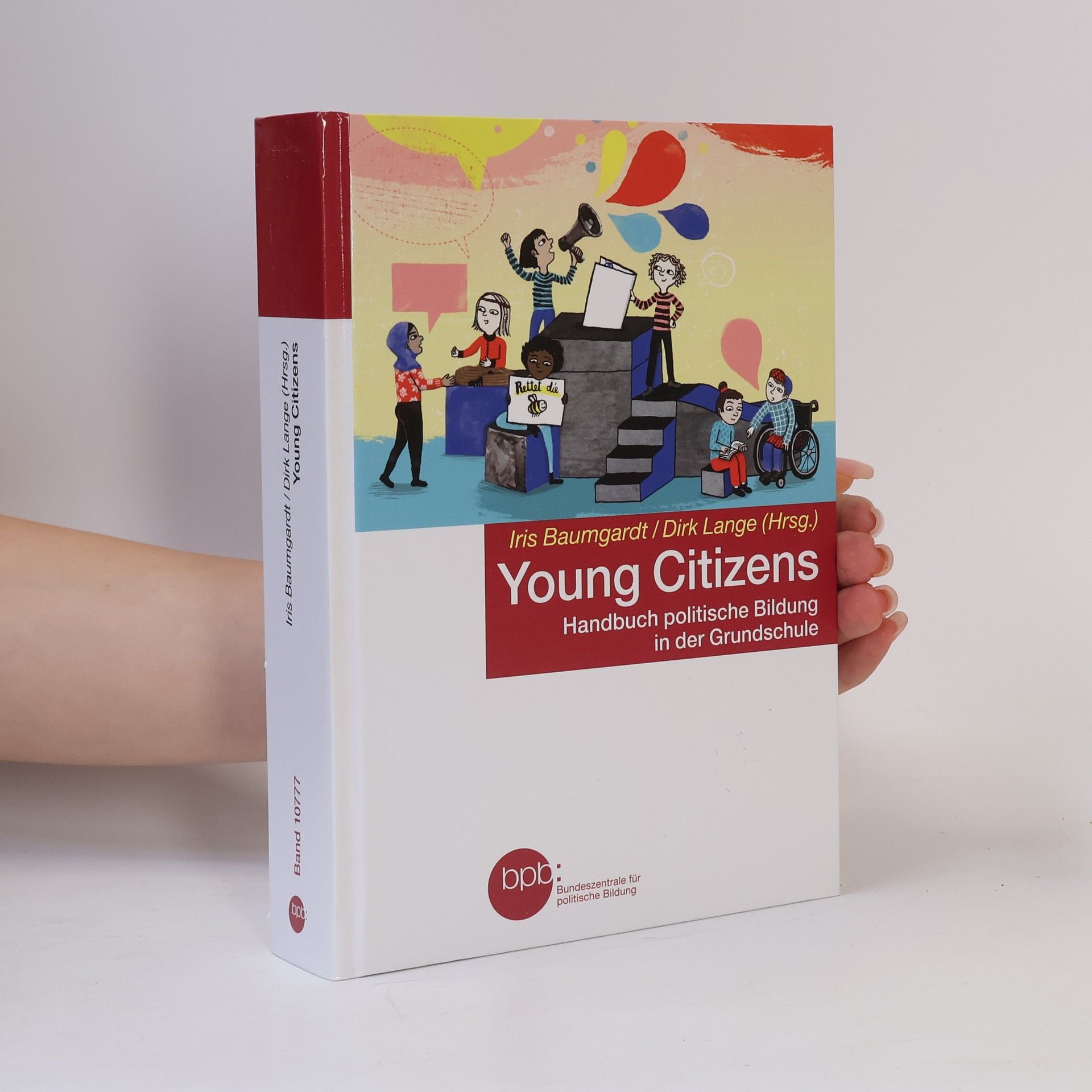 Young Citizens 10777