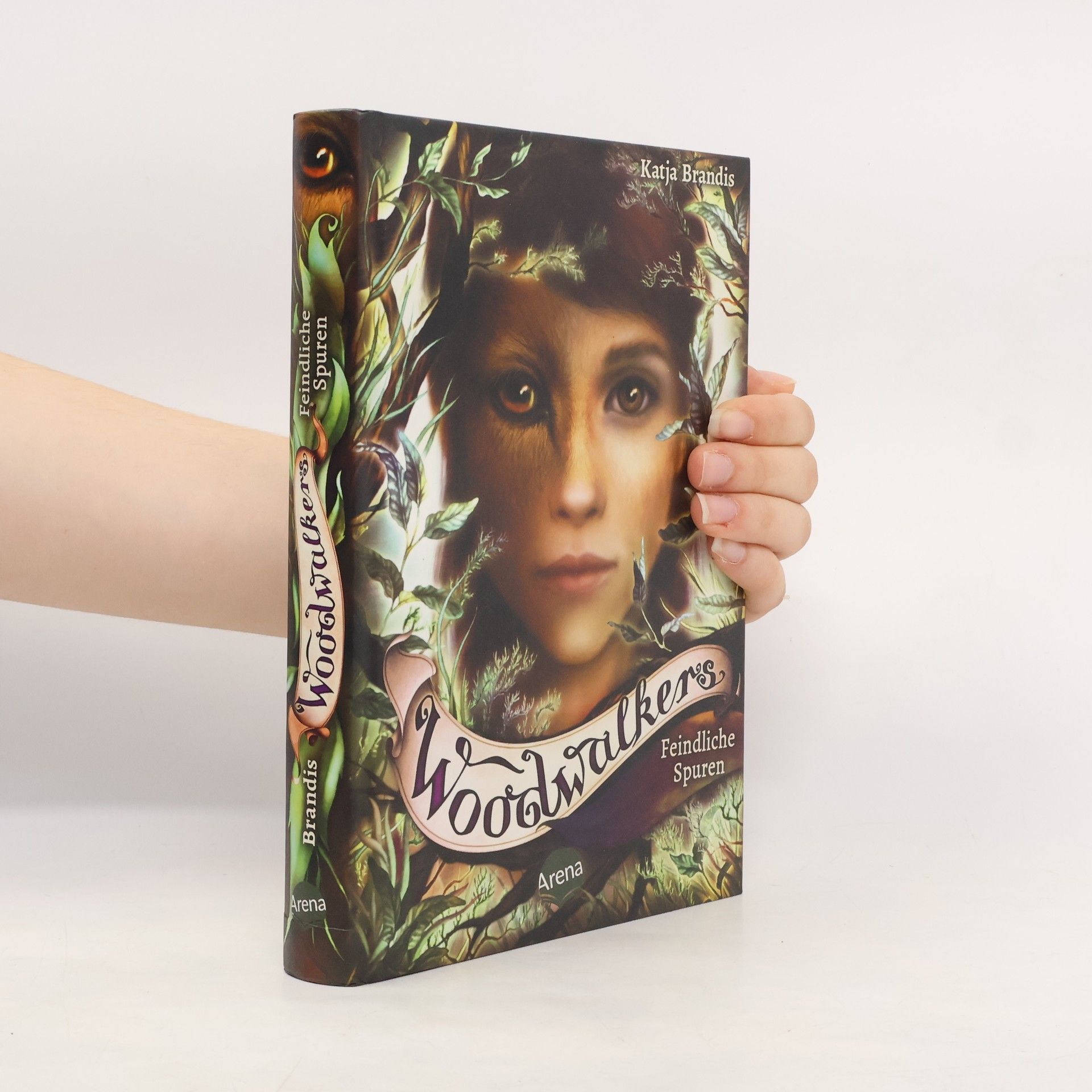 Katja Brandis Woodwalkers. Feindliche Spuren