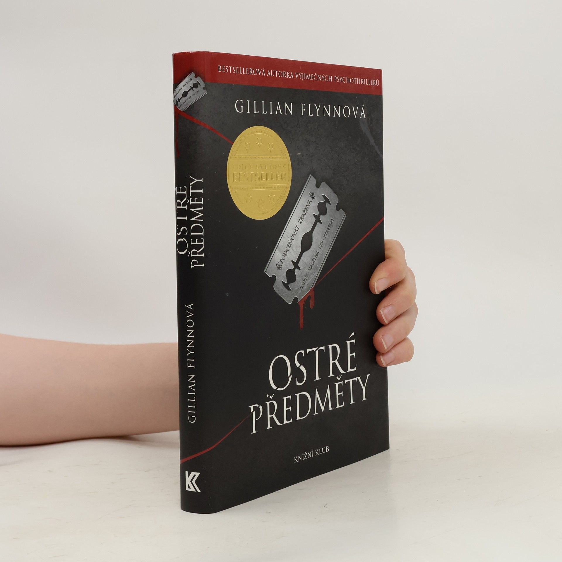 Gillian Flynn Ostré předměty