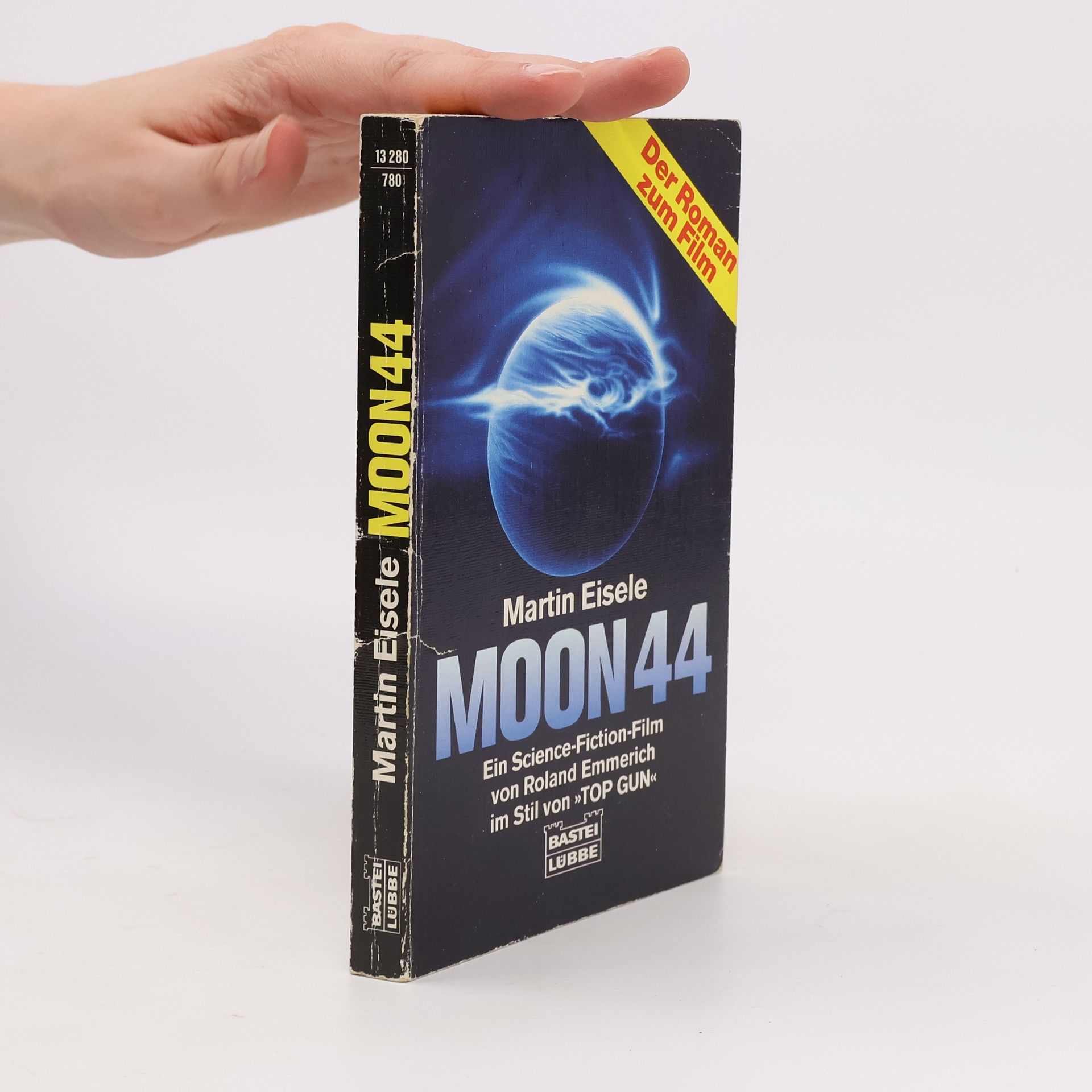 Claudia Torwegge Moon 44