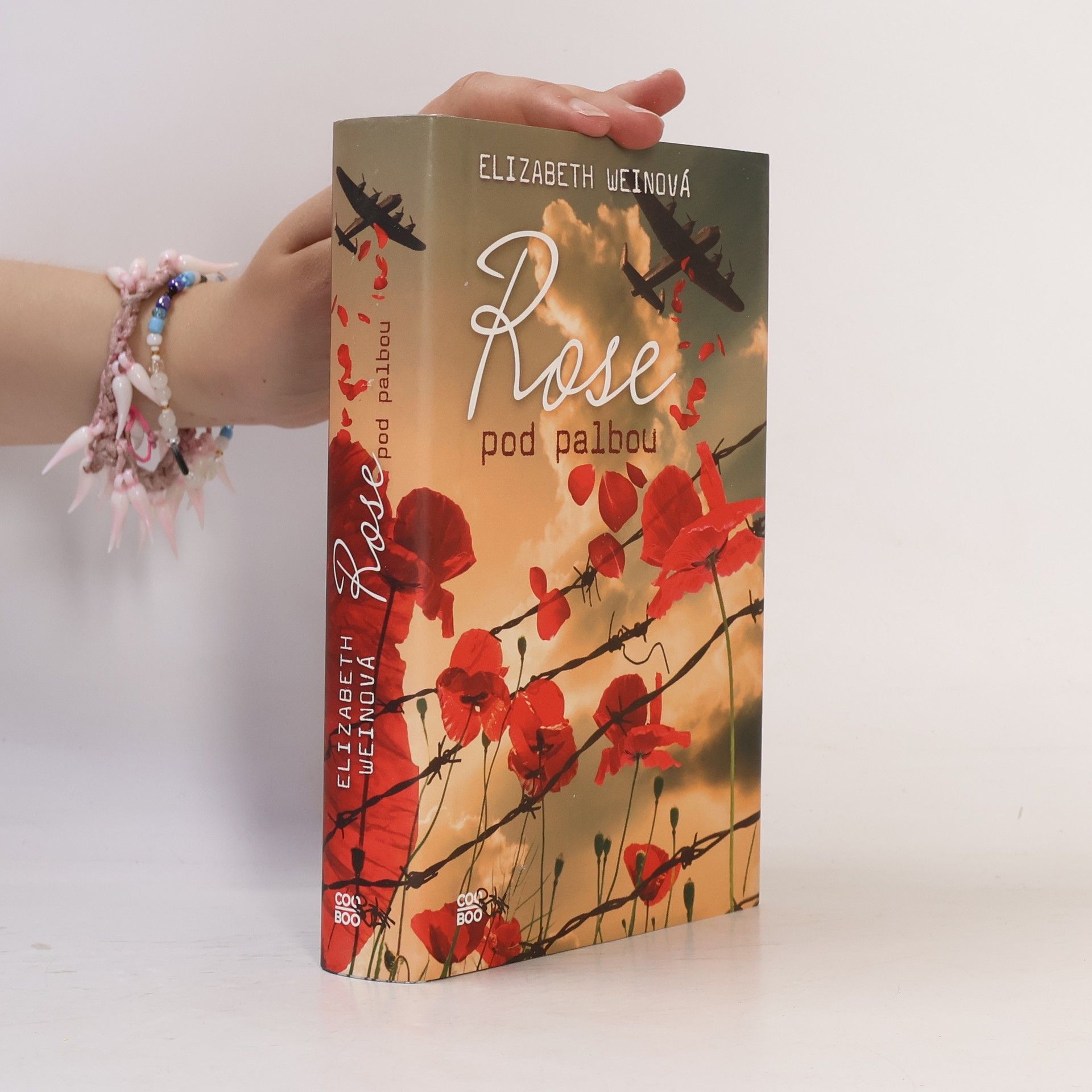 Rose pod palbou