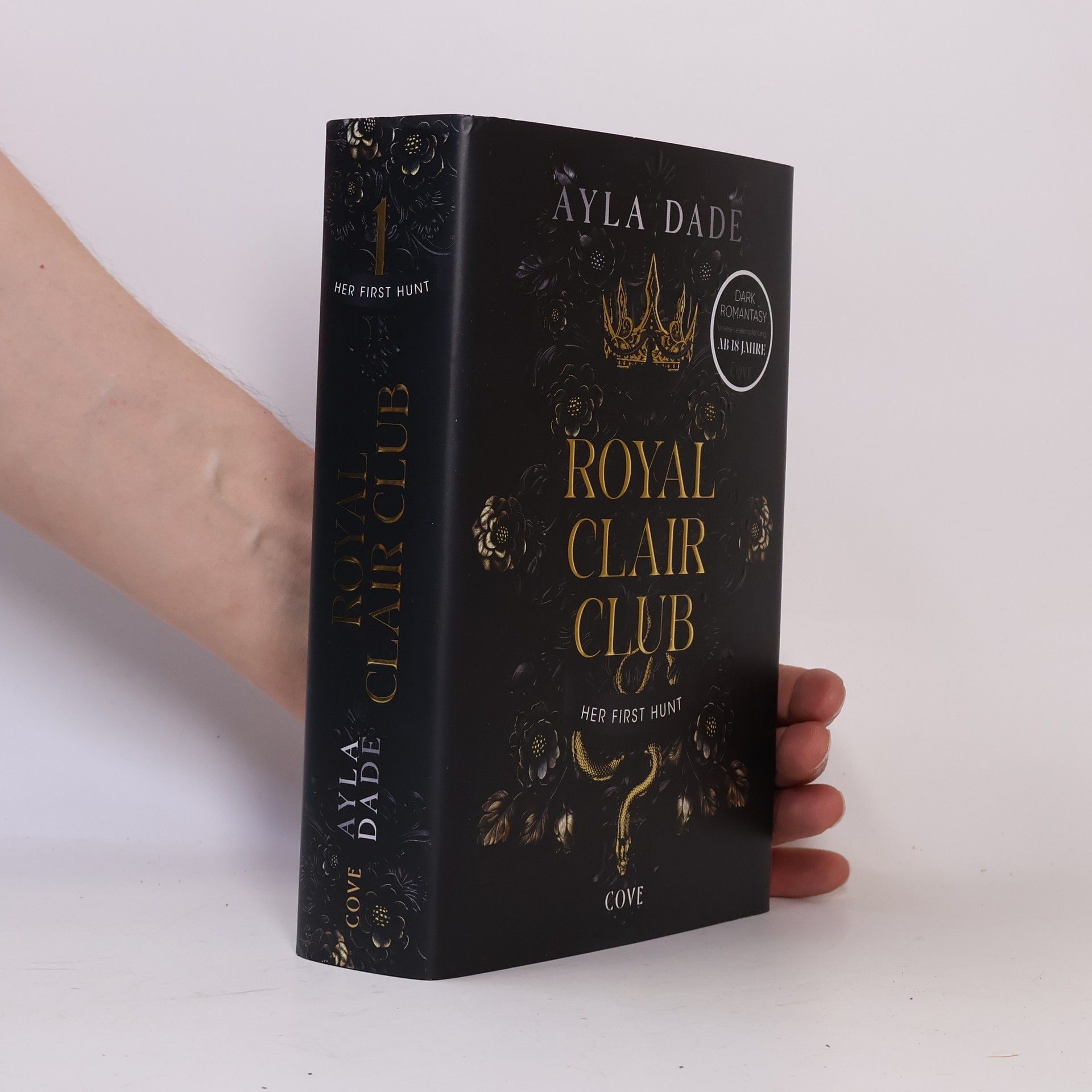 Ayla Dade Royal Clair Club - 1: Her First Hunt