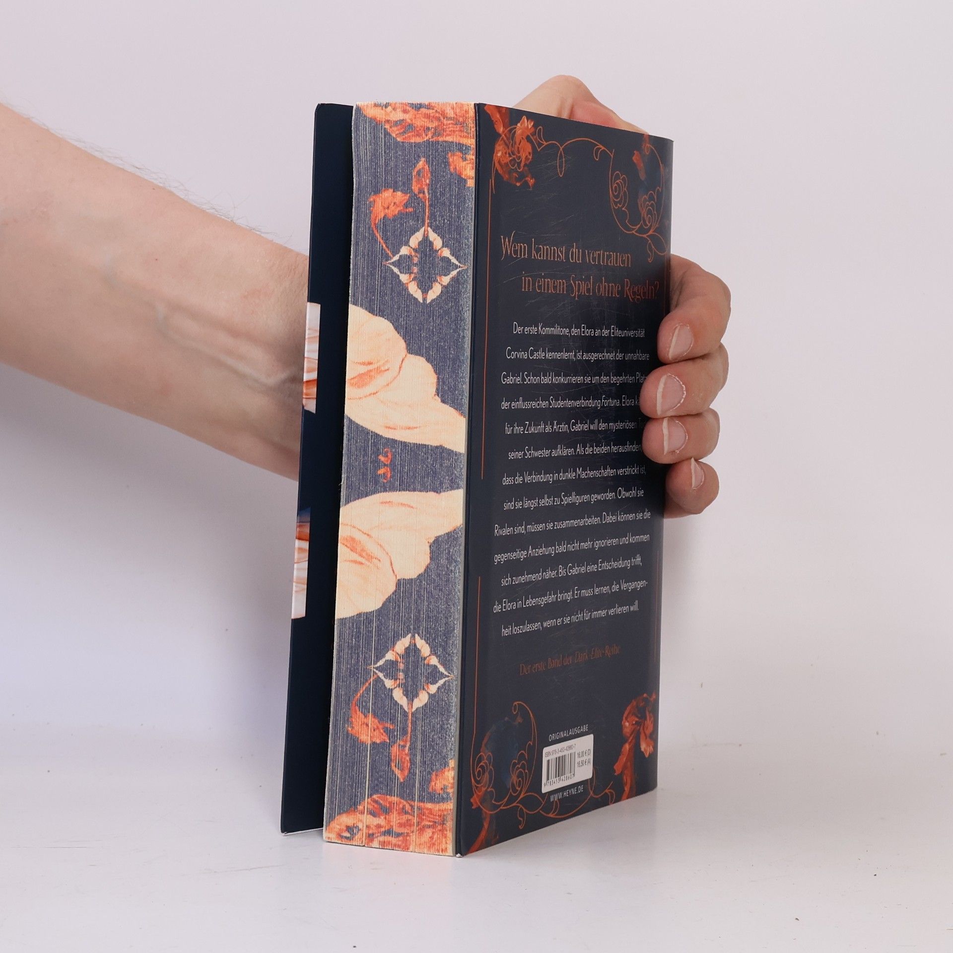 Julia Hausburg Dark Elite – Revenge