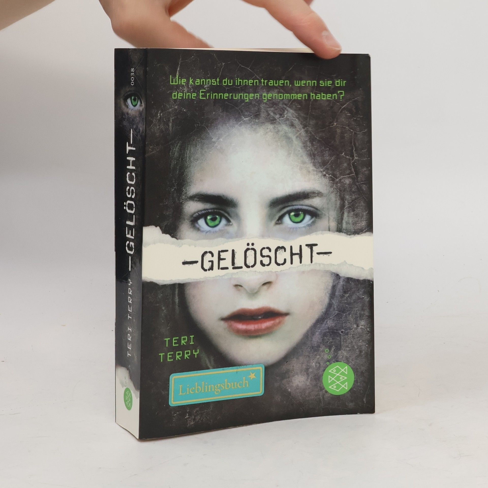 Teri Terry Gelöscht