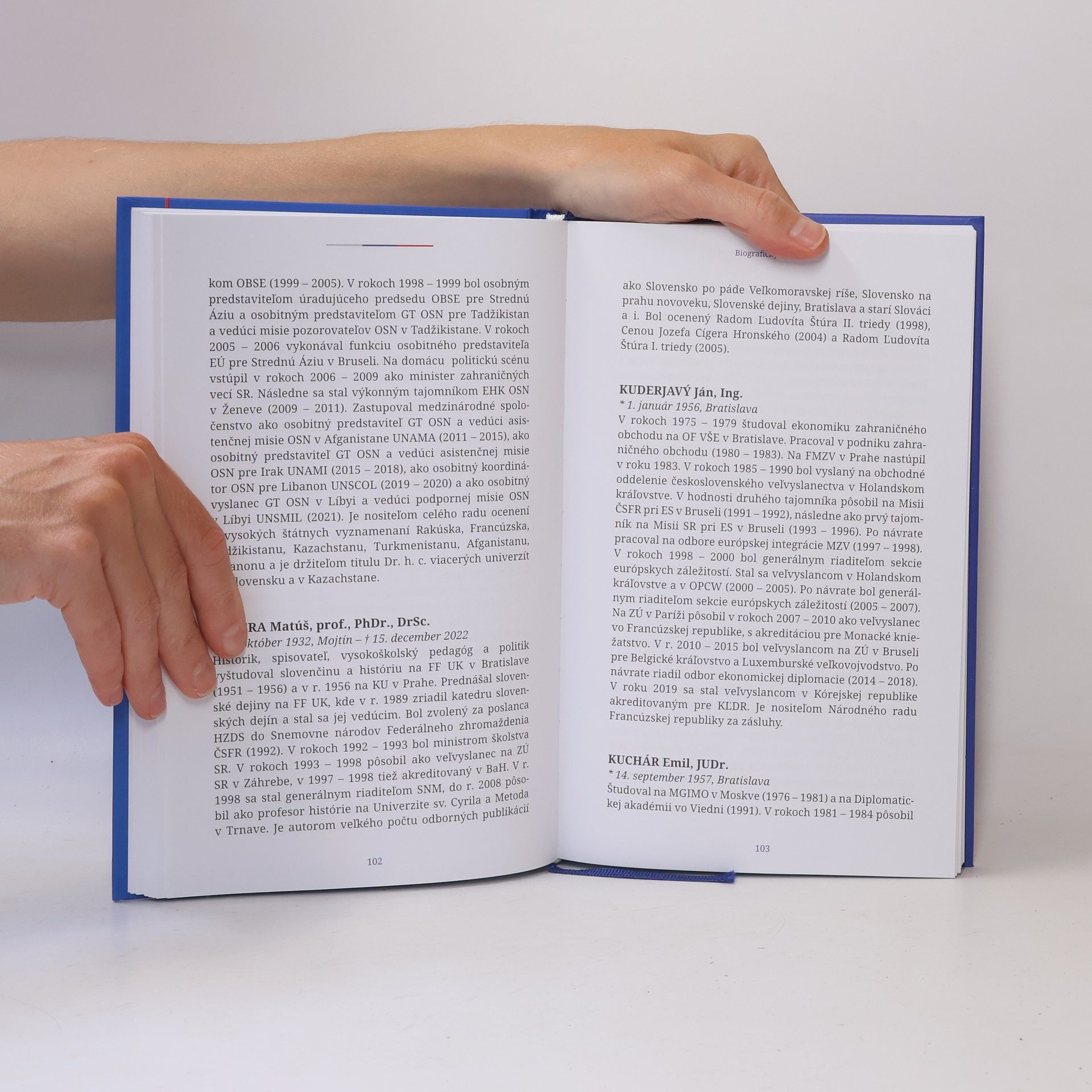 Collectif d'auteurs Biografický slovník slovenskej diplomacie.
