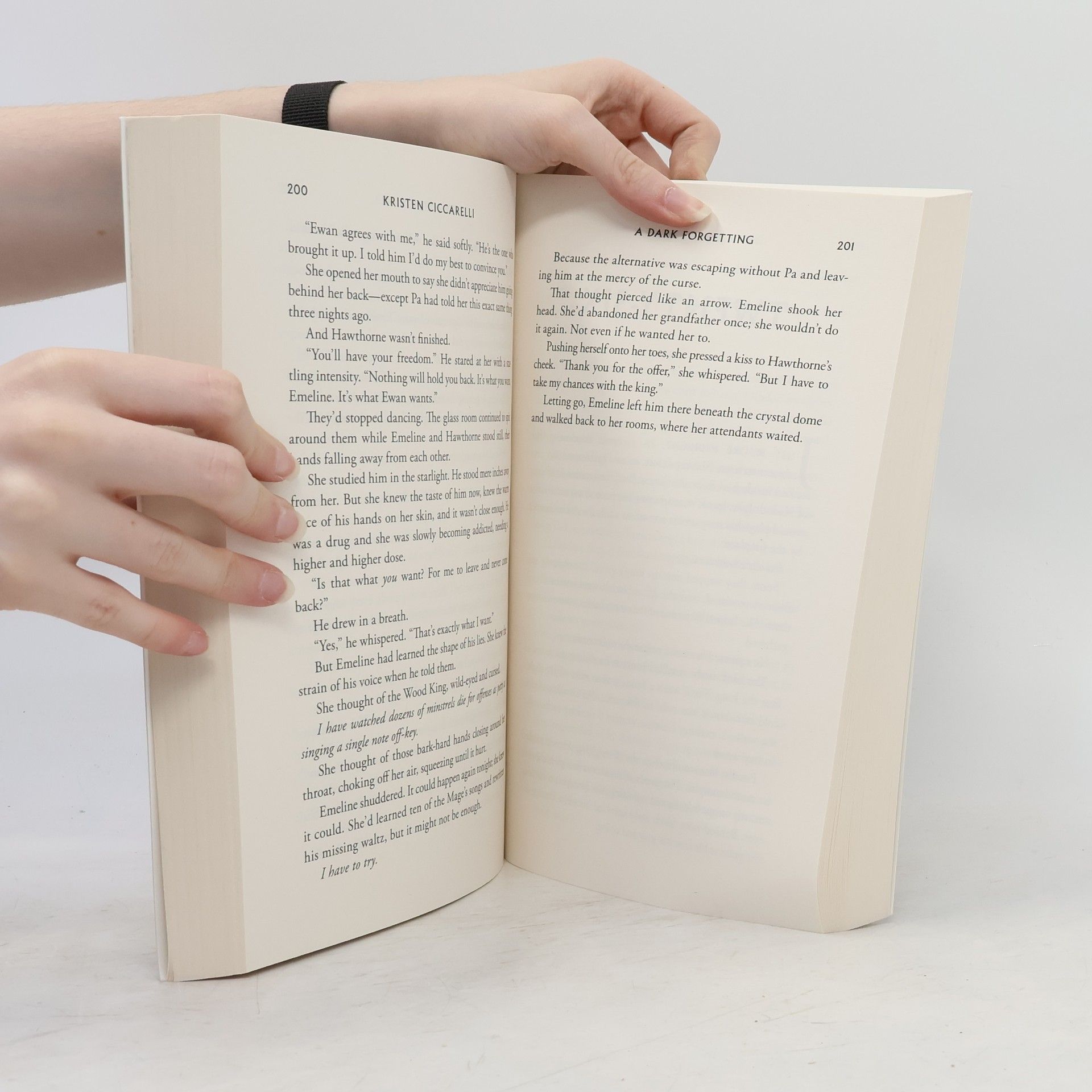 Kristen Ciccarelli A Dark Forgetting