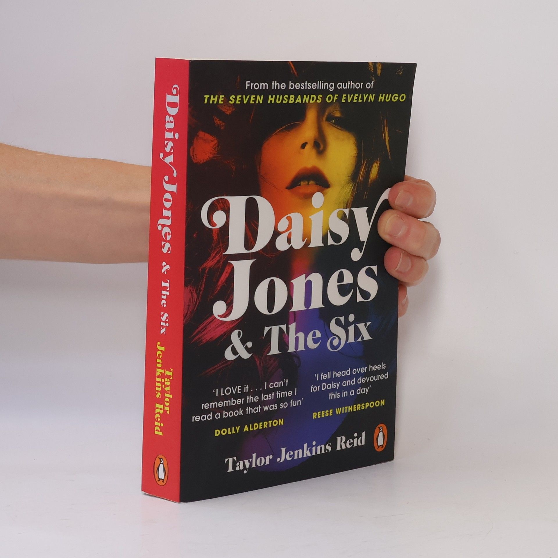 Taylor Jenkins Reid Daisy Jones & The Six