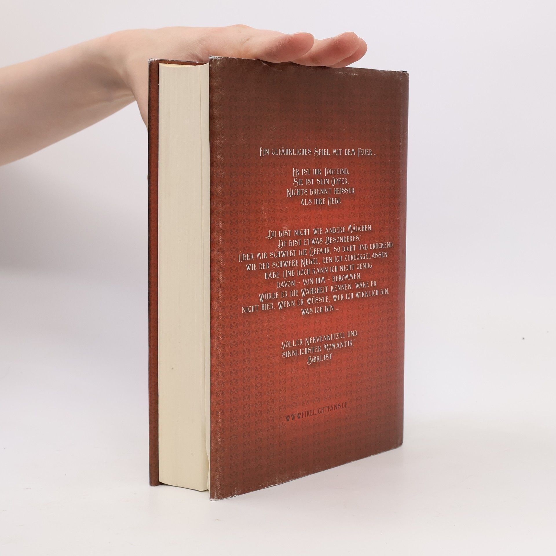 Sophie Jordan Firelight: Brennender Kuss