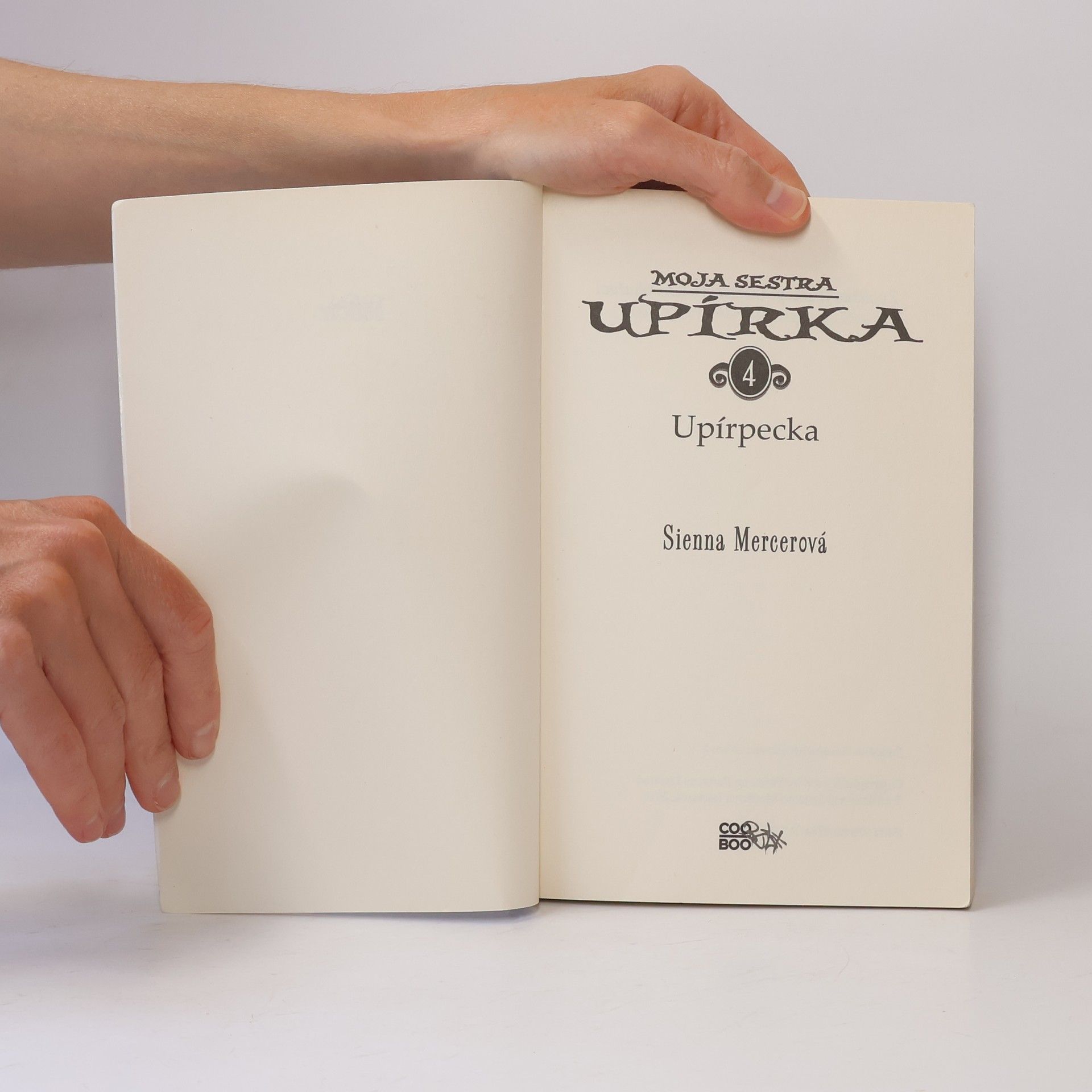 Sienna Mercer Moja sestra upírka 4