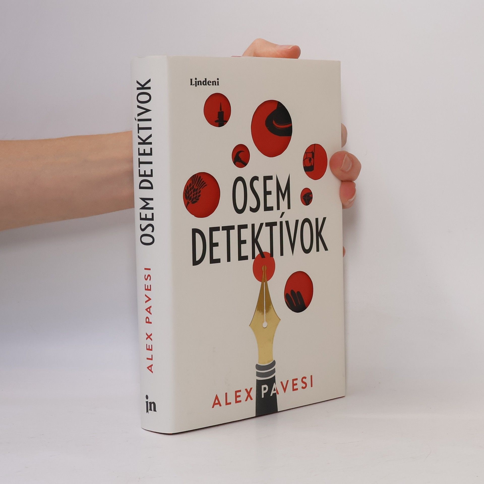 Alex Pavesi Osem detektívok