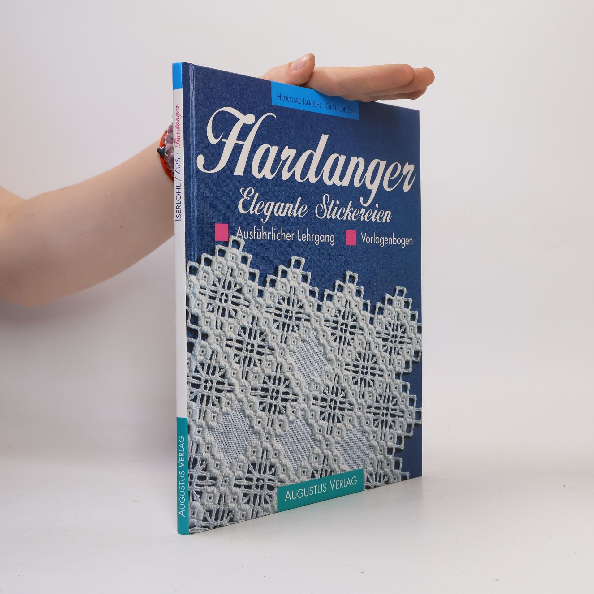 Gertrude Zips Hardanger - Elegante Stickereien