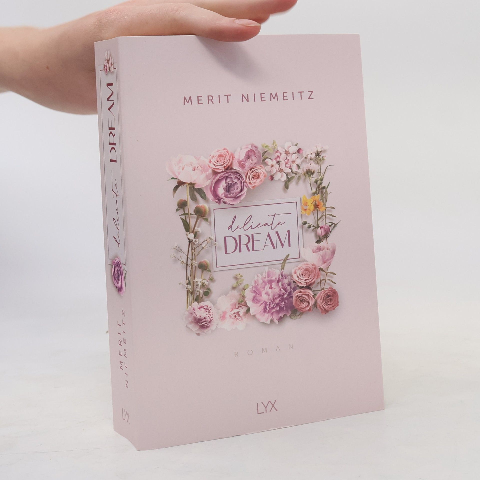Merit Niemeitz Delicate Dream