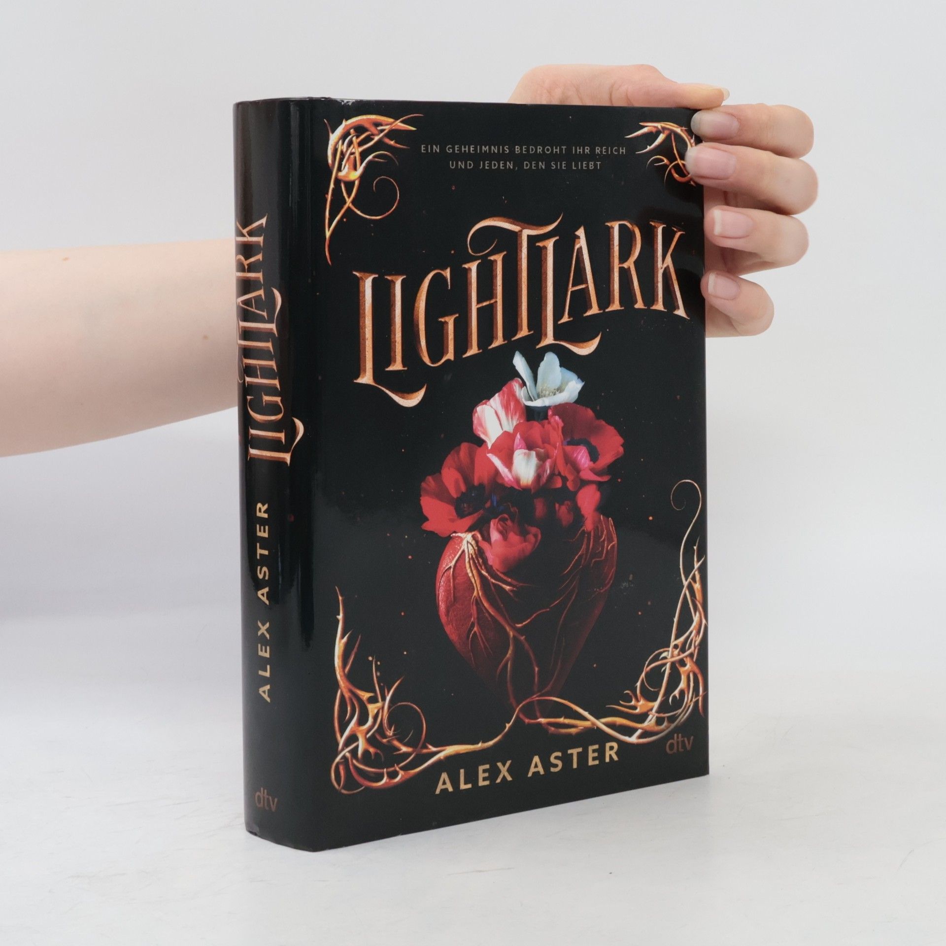 Alex Aster Lightlark