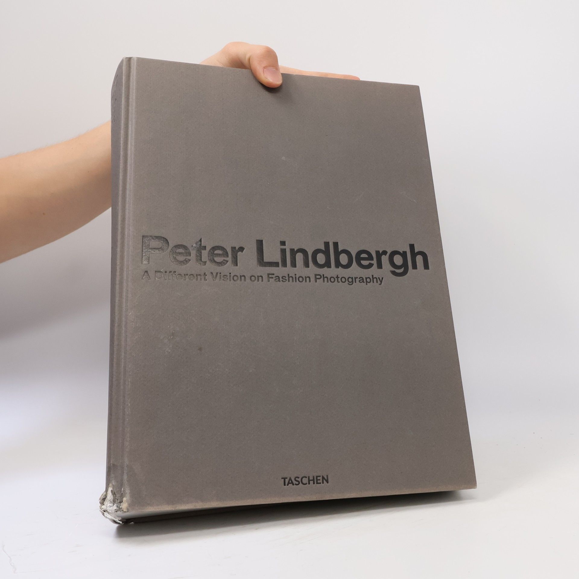 Thierry-Maxime Loriot Peter Lindbergh: A different vision on fashion photography
