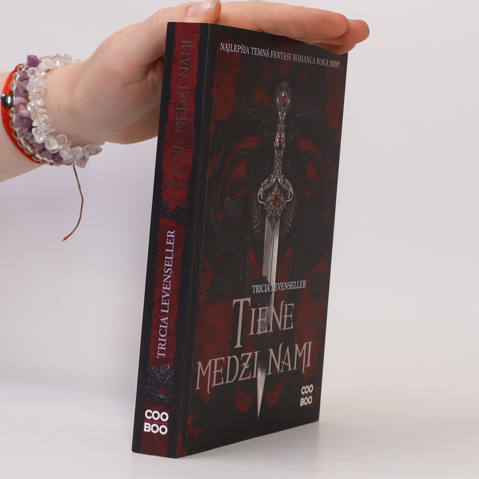 Tricia Levenseller Tiene medzi nami