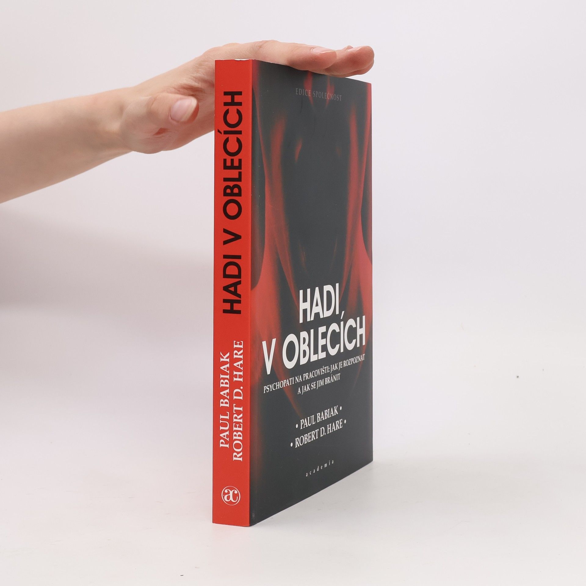 Paul Babiak Hadi v oblecích
