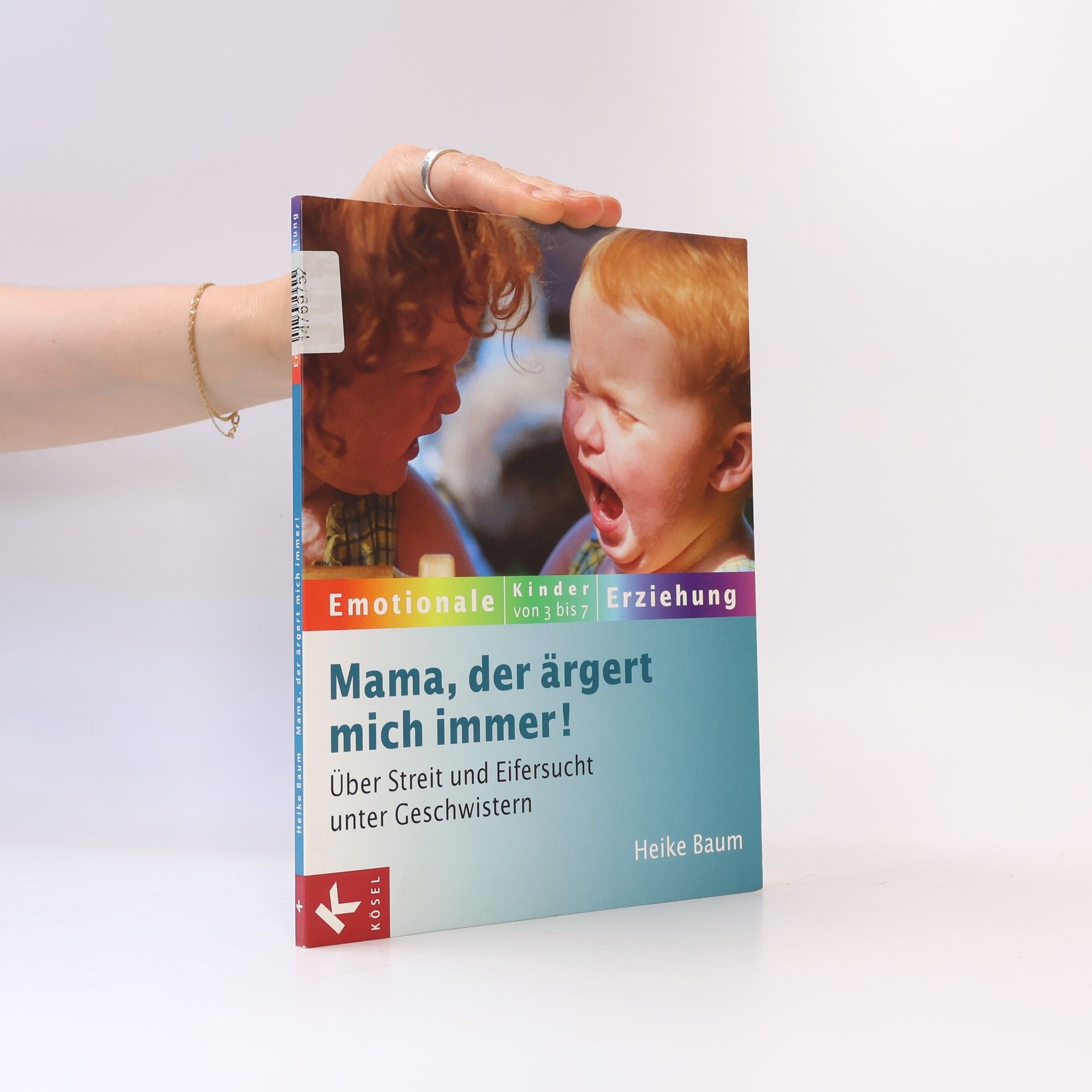 Mama, der ärgert mich immer!