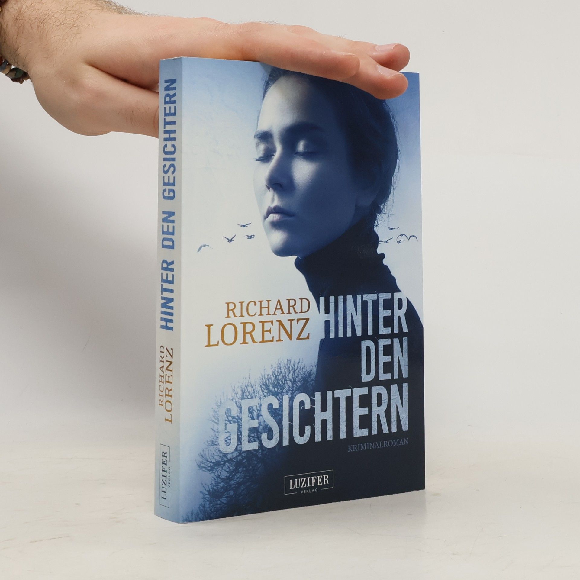 Hinter den Gesichtern