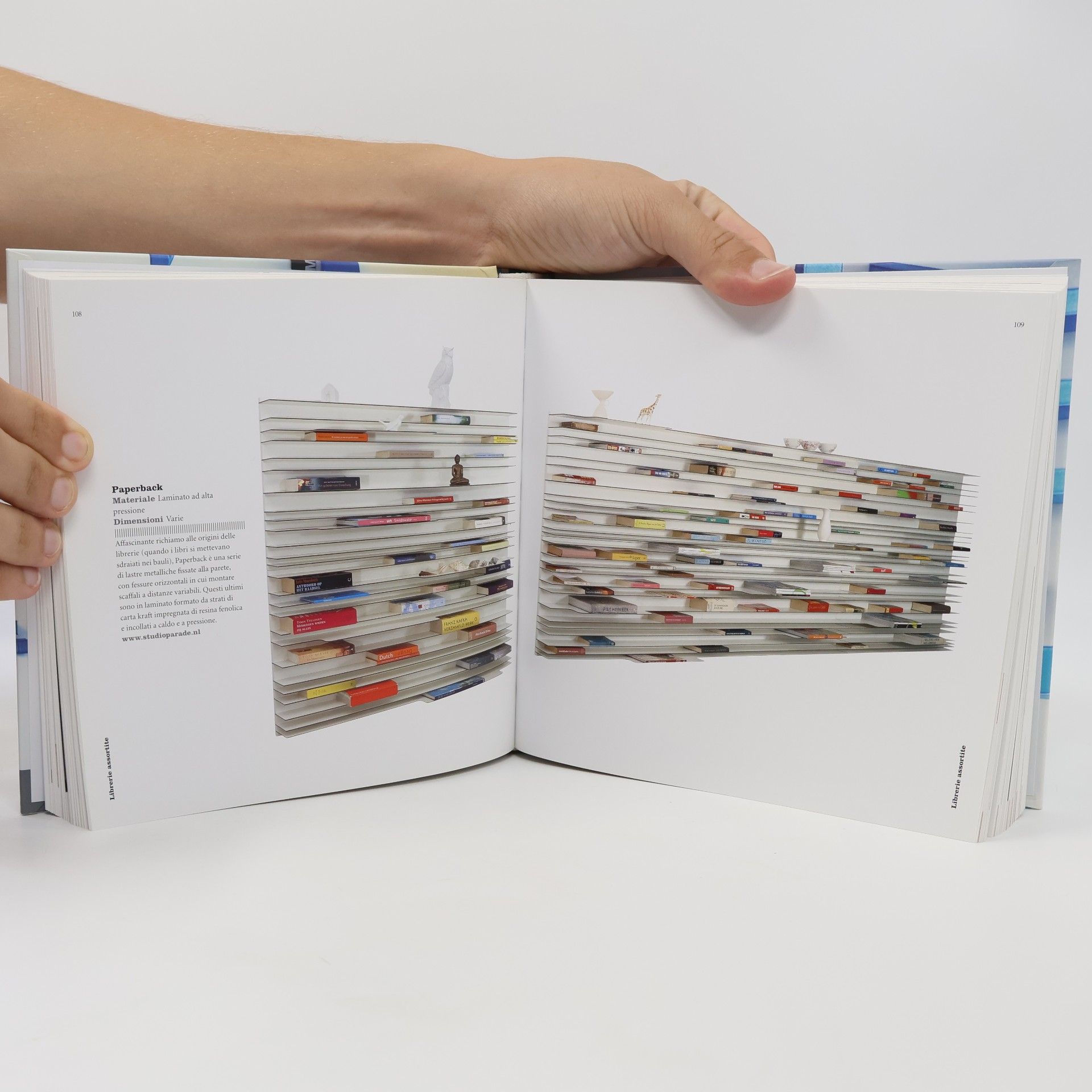 Alex Johnson Bookshelf. Librerie d'autore