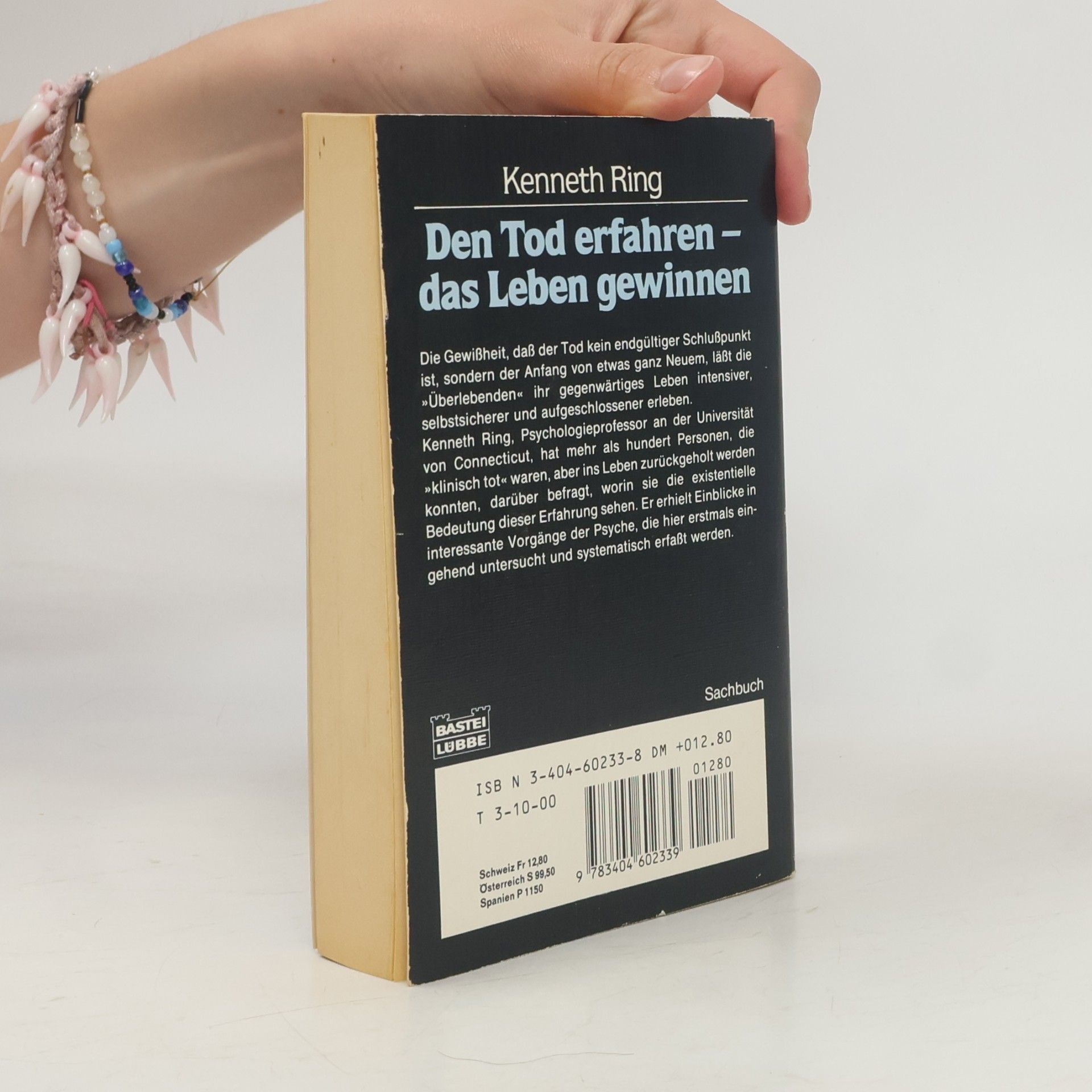 Kenneth Ring Den Tod erfahren, das Leben gewinnen. Erkenntnisse und Erfahrungen von Menschen, die an der Schwelle zu Tod standen. Vorw. v. Elisabeth Kübler-Ross