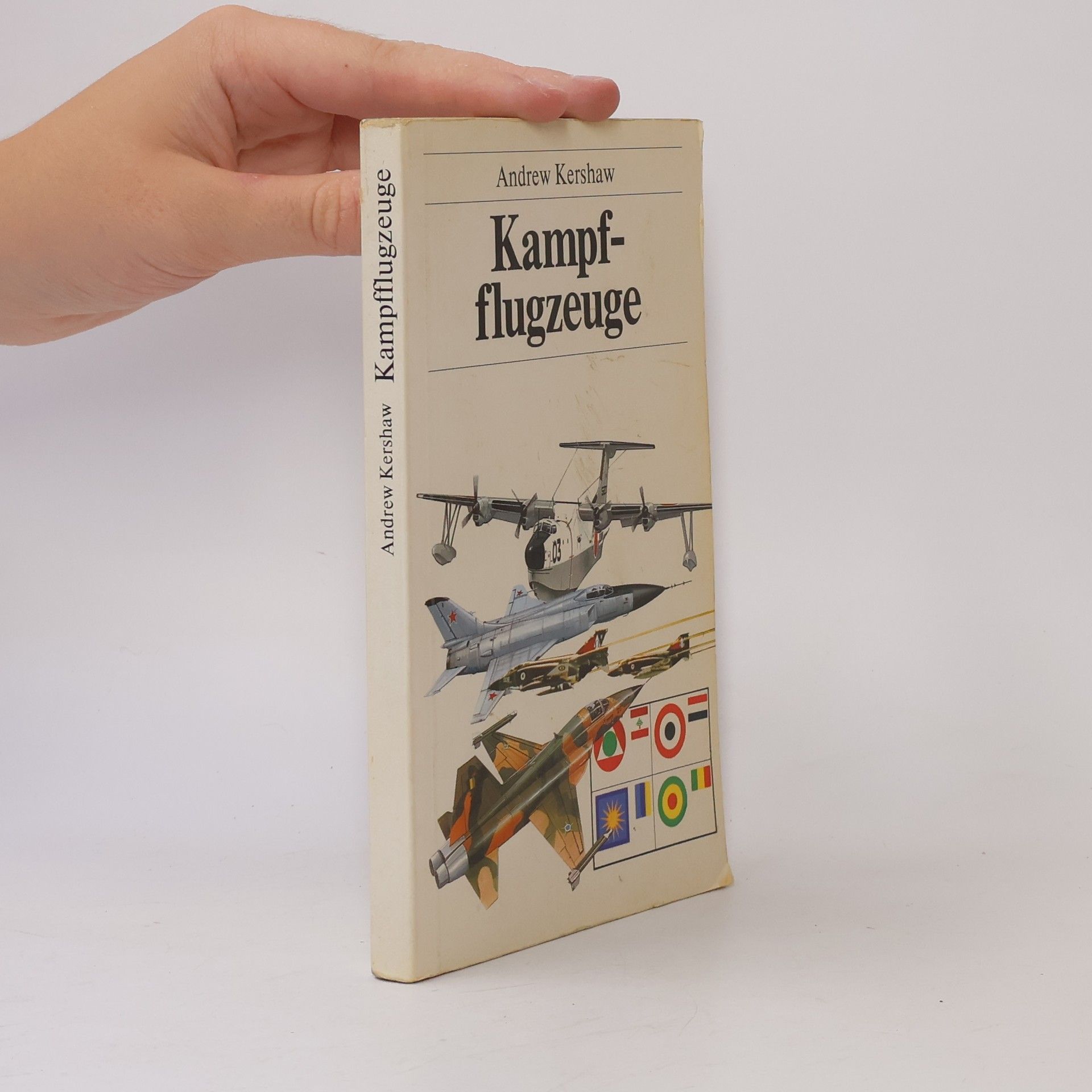 Kampfflugzeuge erkennen und bestimmen