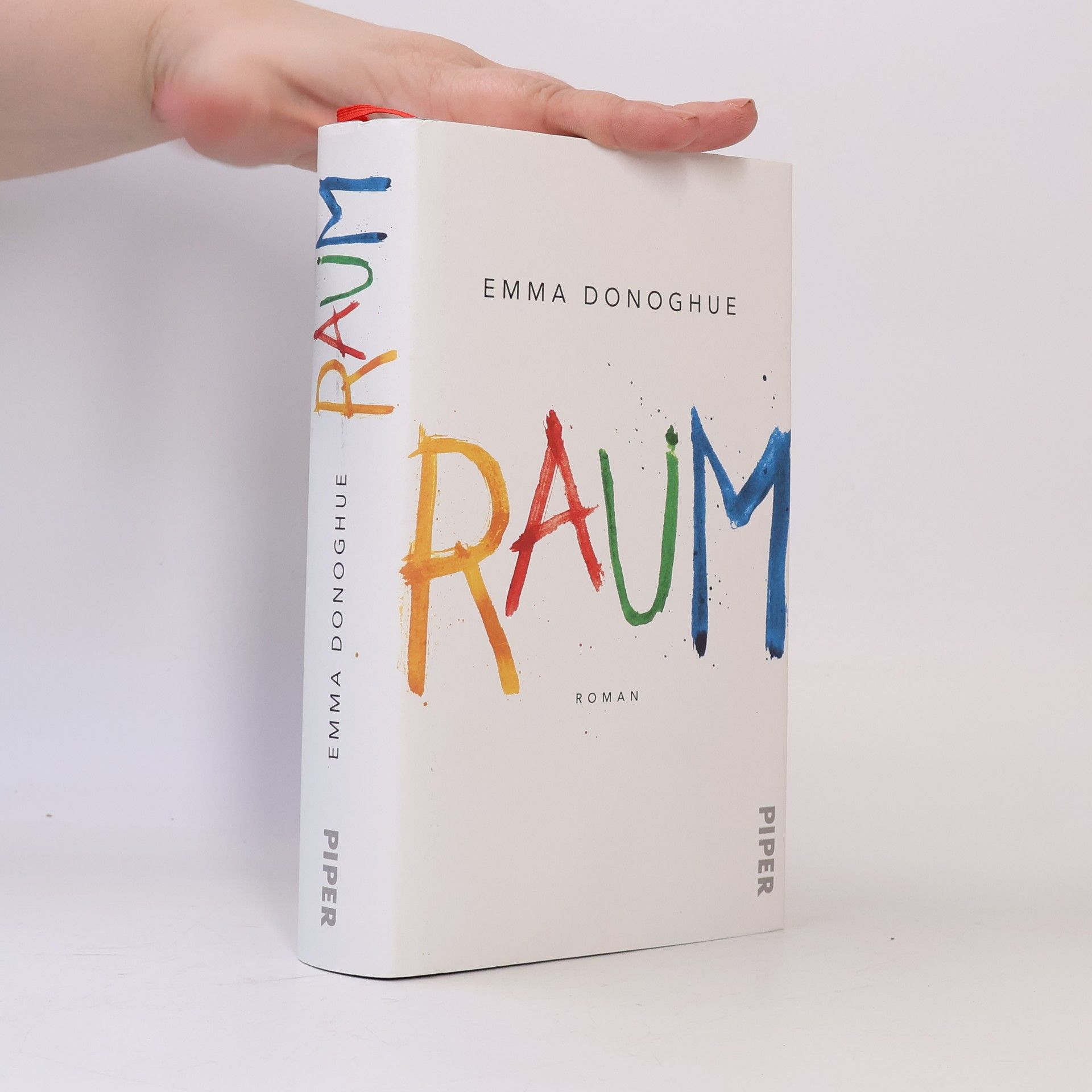 Emma Donoghue Raum