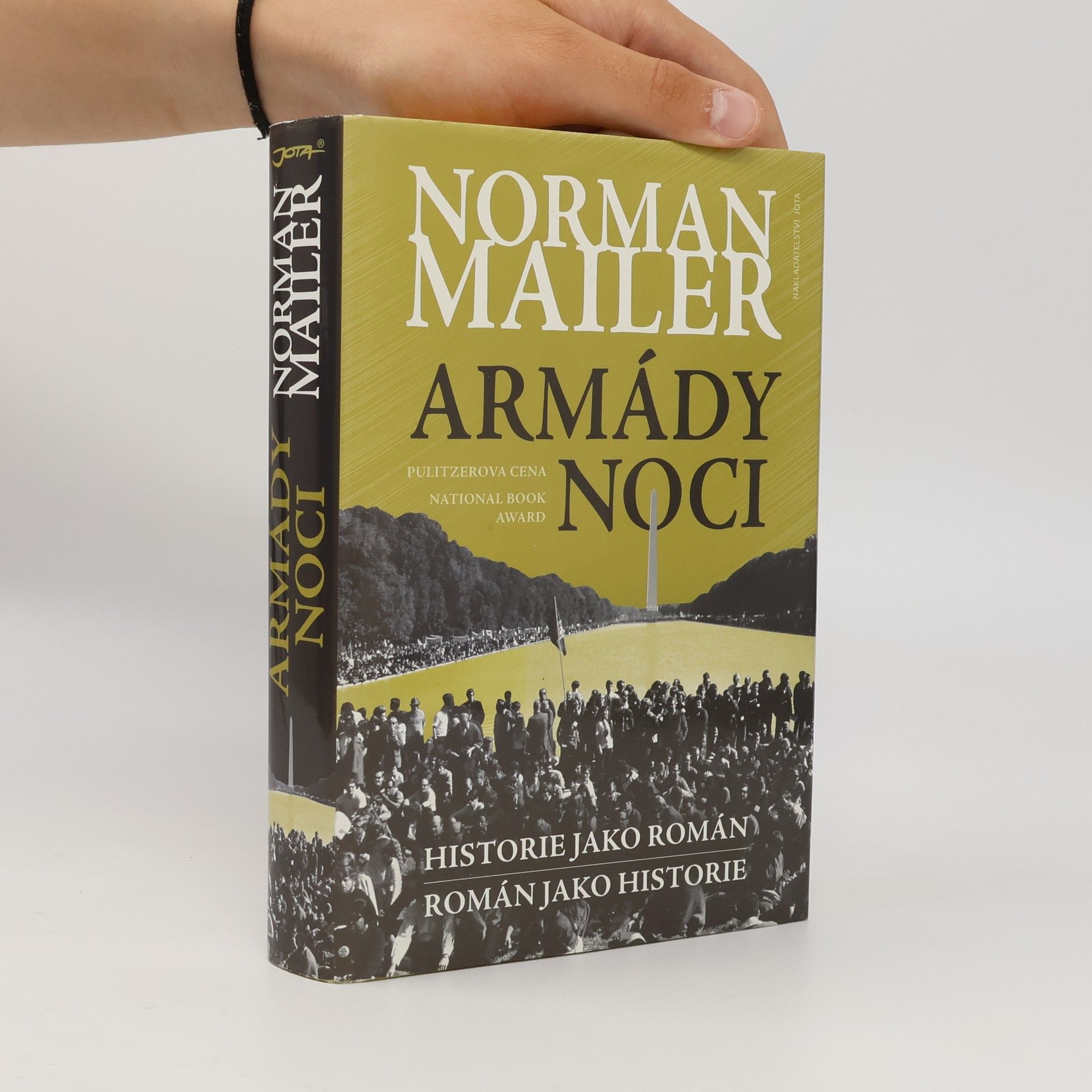 Norman Mailer Armády noci