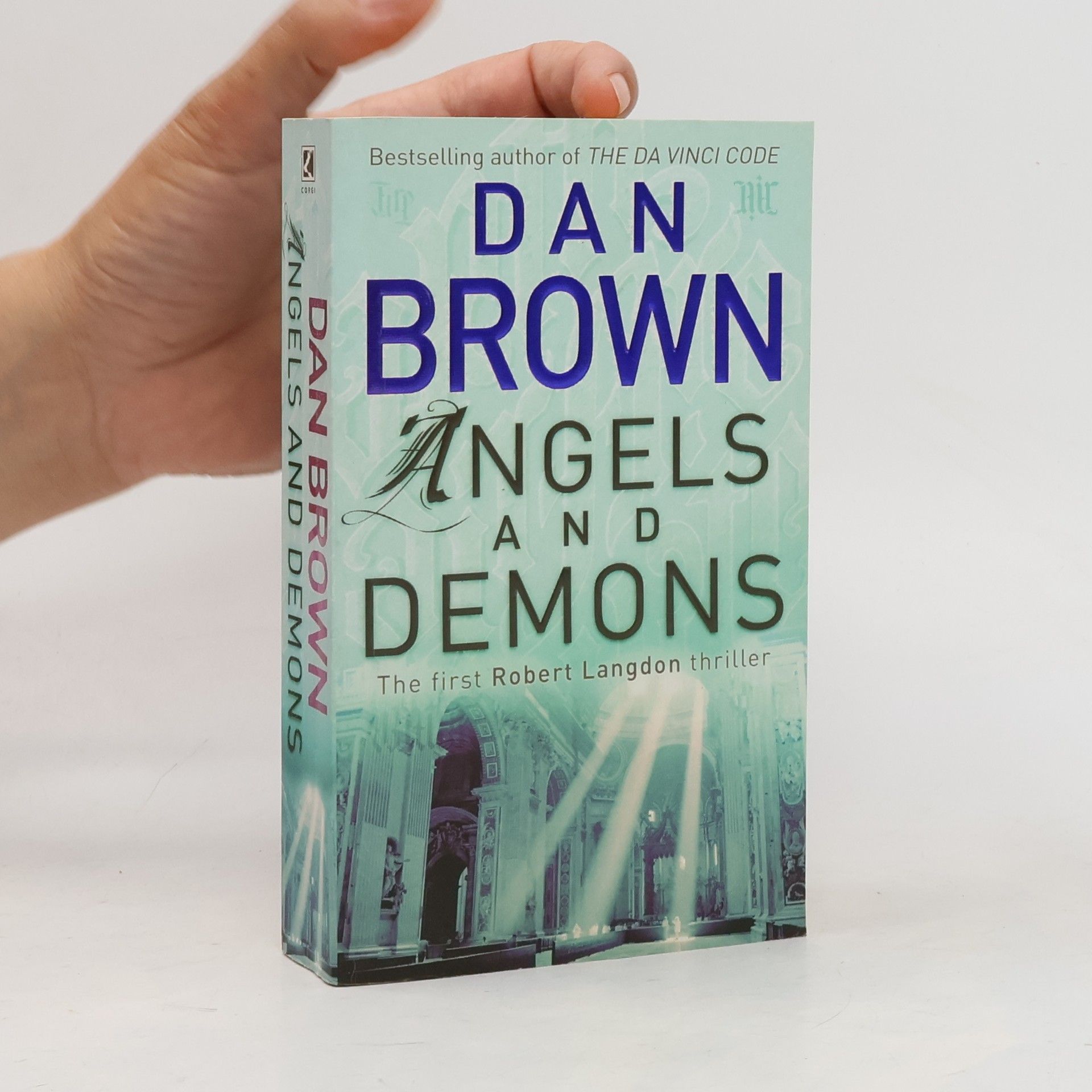 Dan Brown Angels and Demons