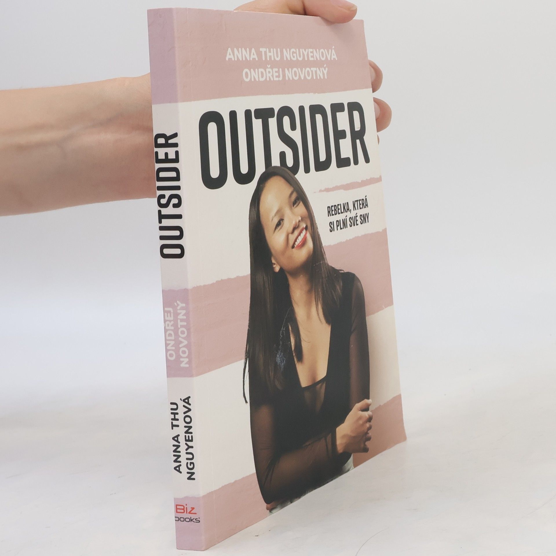 Anna Thu Nguyen Outsider