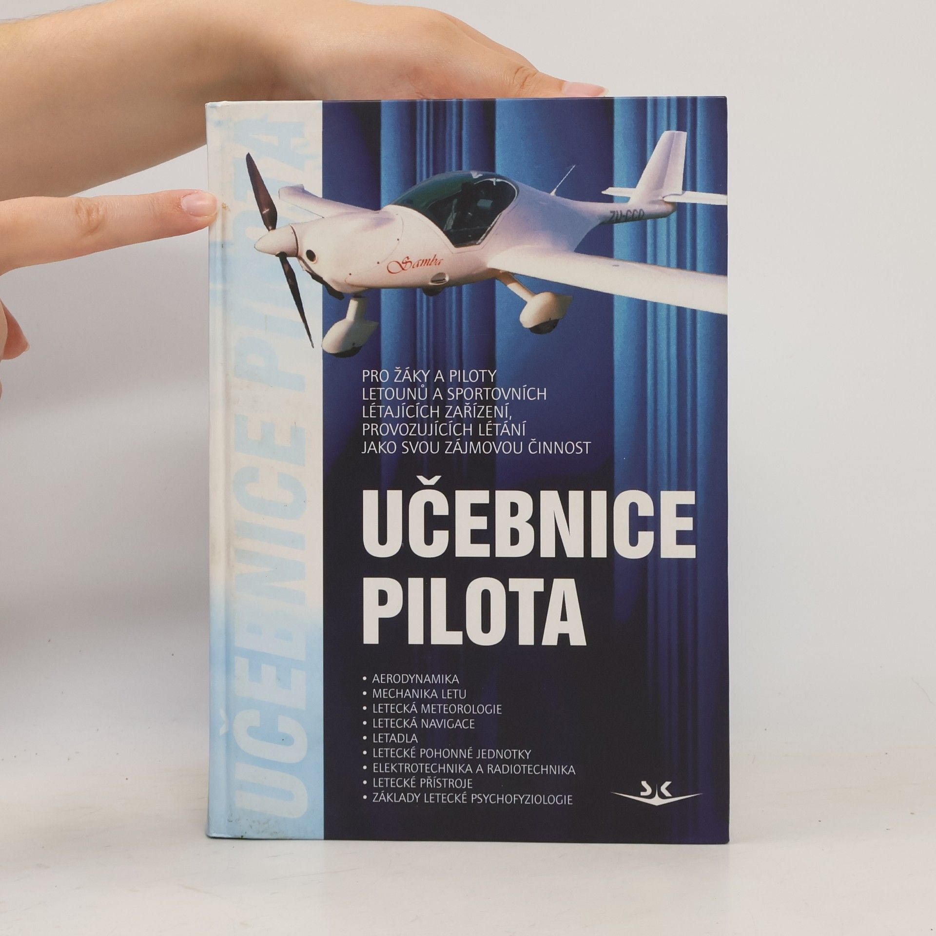 Ivan Harašta Učebnice pilota. Pro žáky a piloty všech druhů letounů a sportovních létajících zařízení, provozujících létání jako svou zájmovou činnost