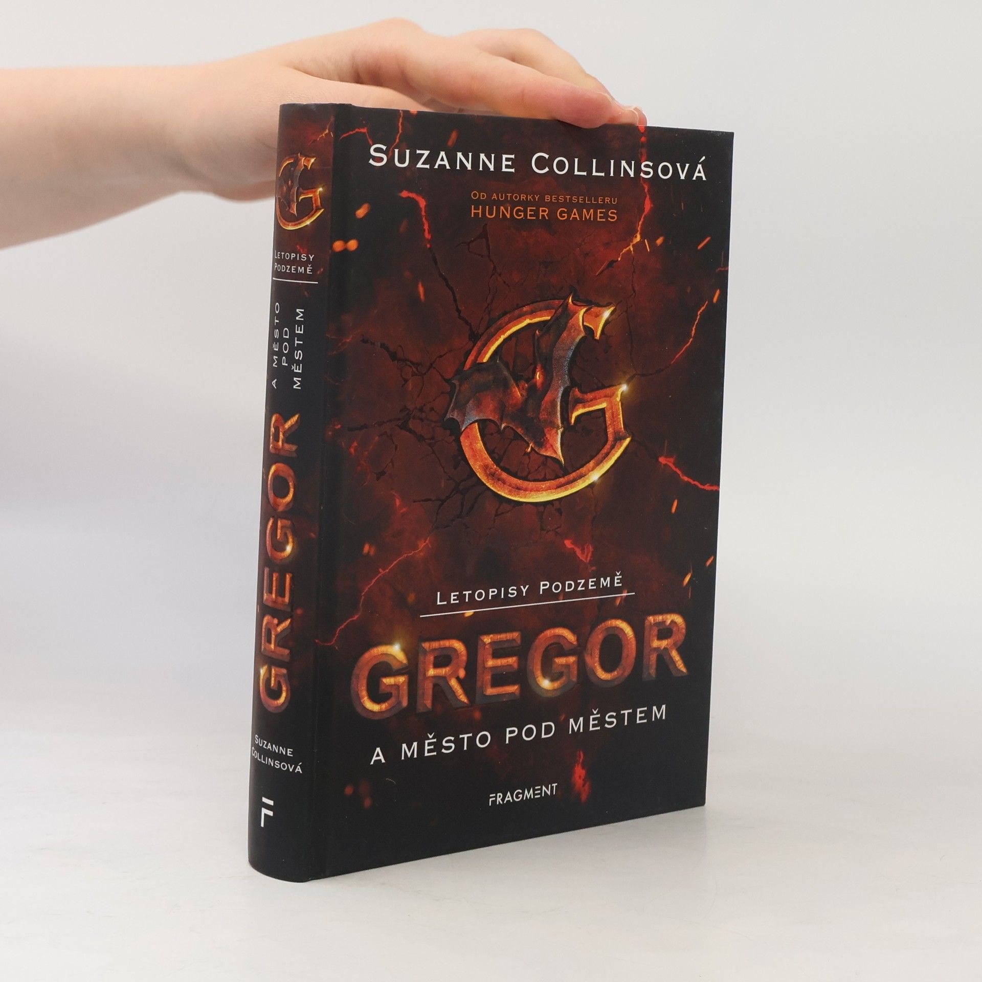Suzanne Collins Letopisy Podzemě. Gregor a město pod městem