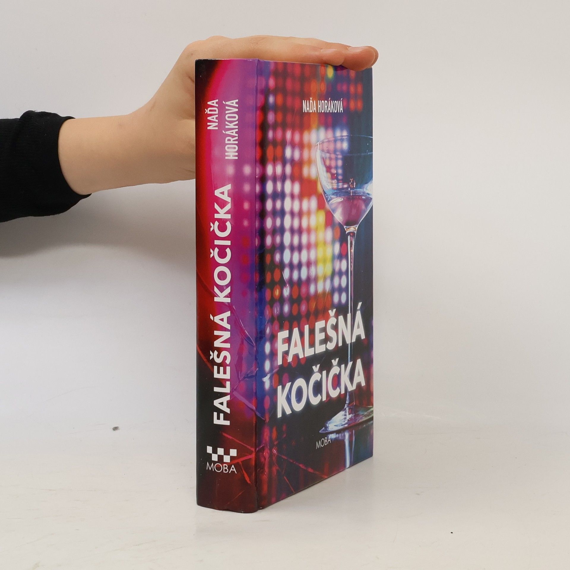 Naďa Horáková Falešná kočička