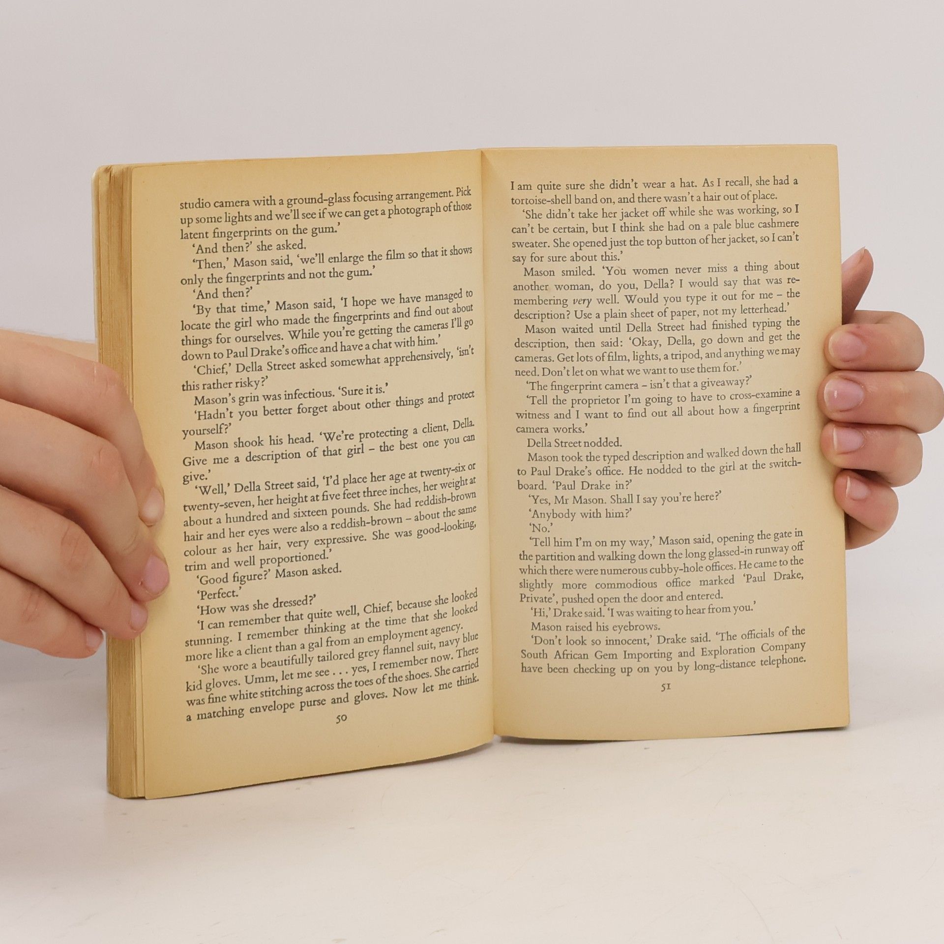 Erle Stanley Gardner The Case of the Terrified Typist