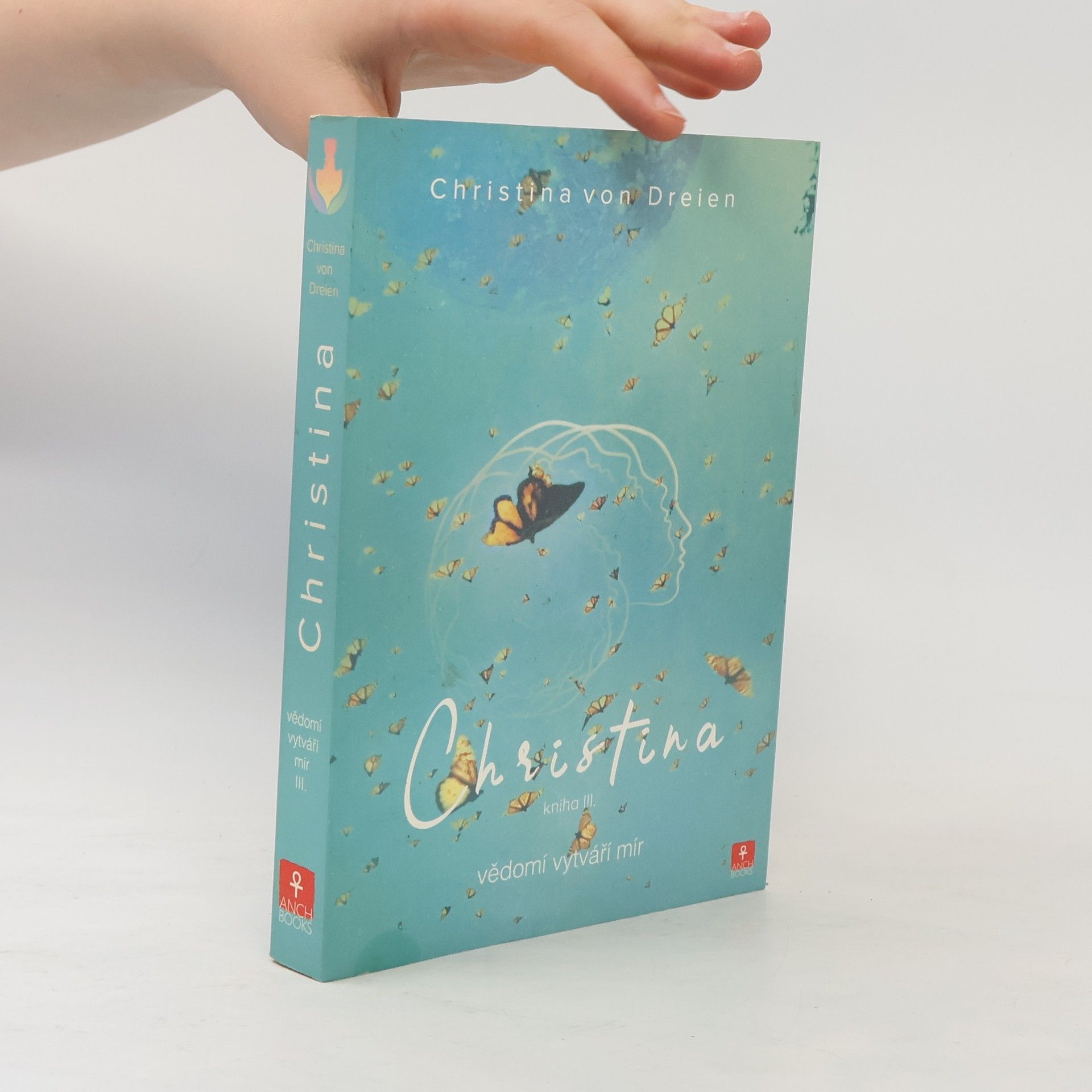 Christina. Kniha III., Vědomí vytváří mír