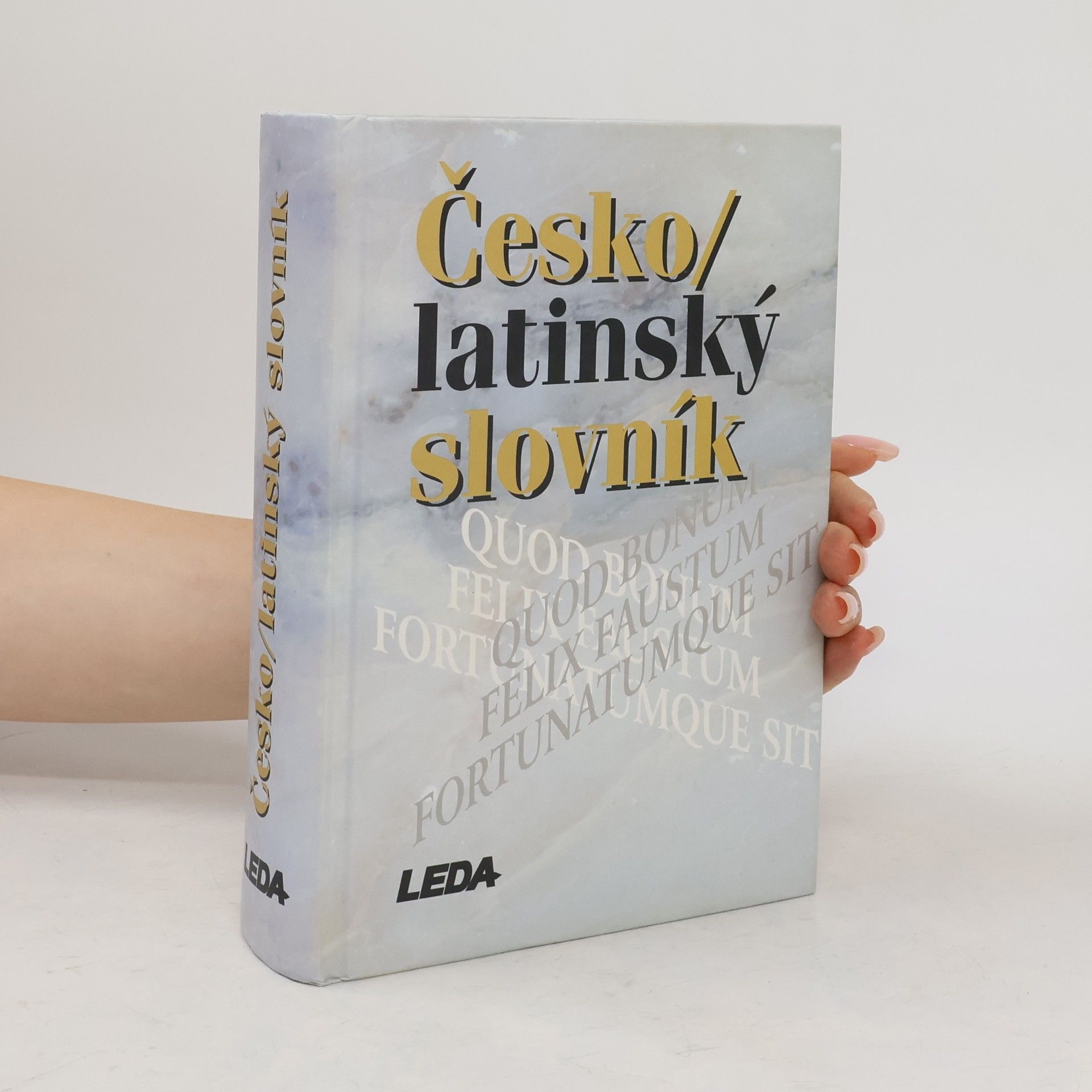 Zdeněk Quitt Česko-latinský slovník starověké i současné latiny