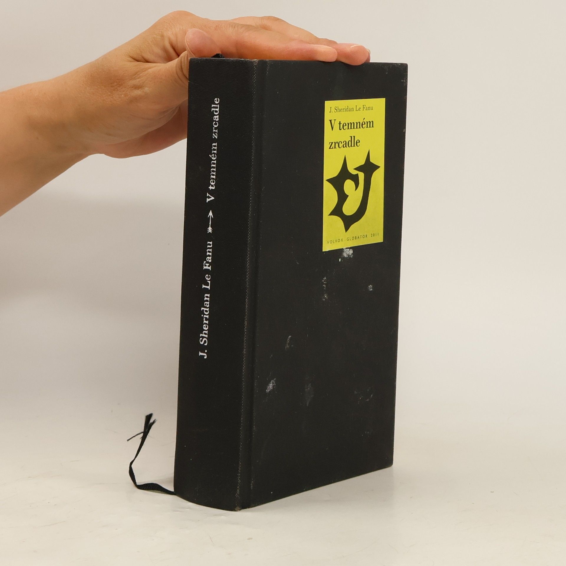 Sheridan Le Fanu V temném zrcadle