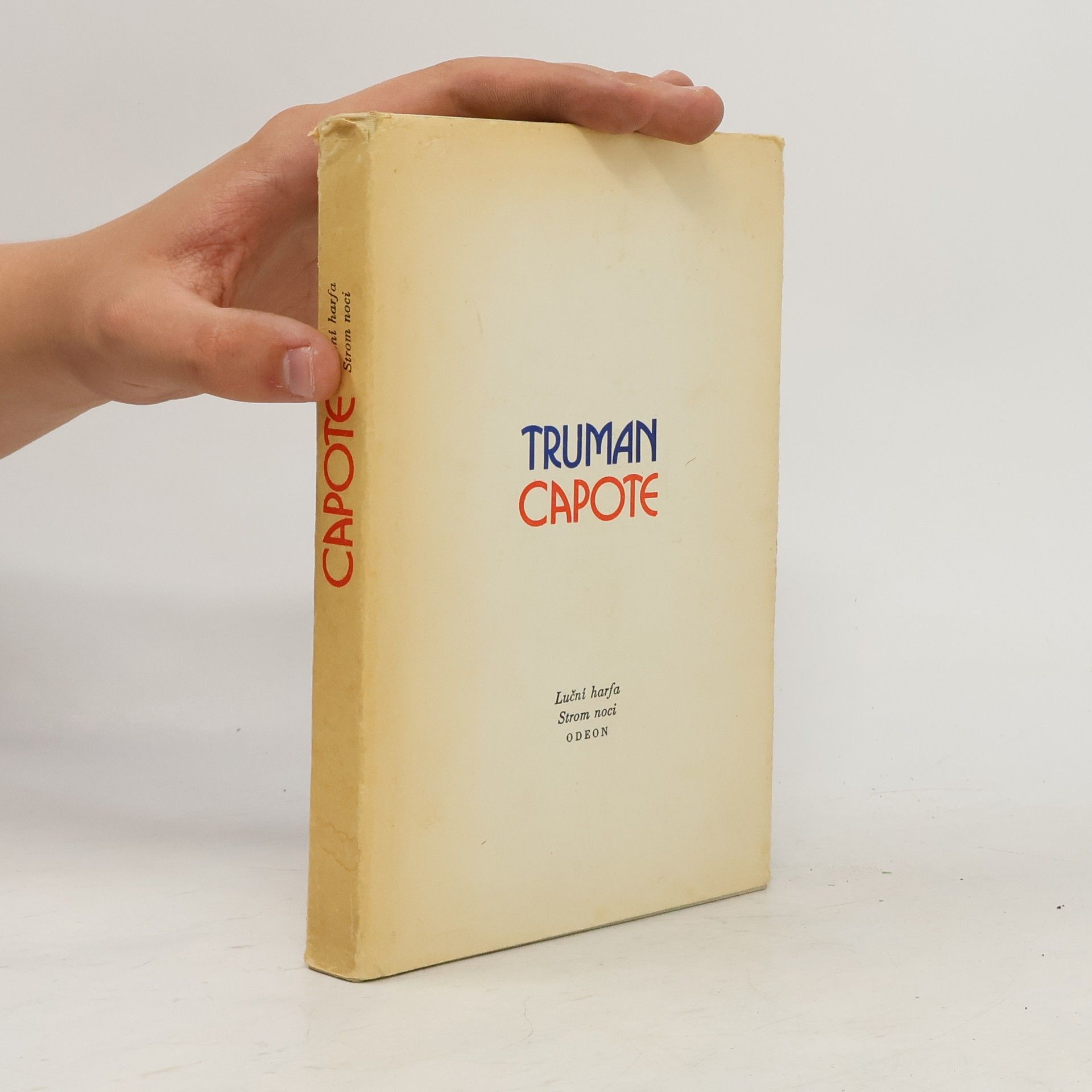 Truman Capote Luční harfa. Strom noci