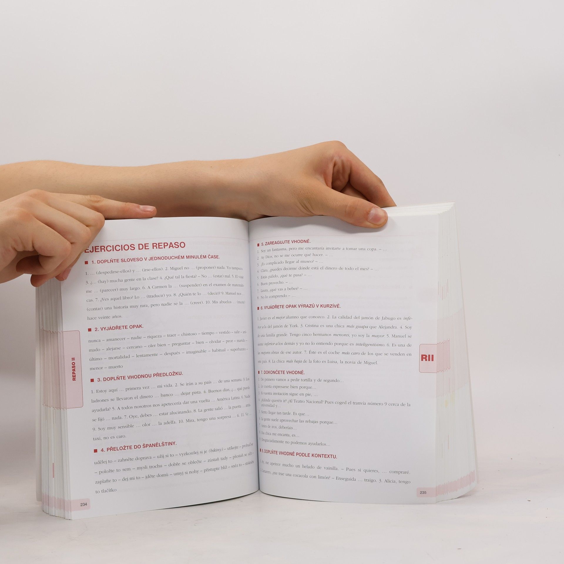 Olga Macíková Učebnice současné španělštiny = Manual de español actual. 1. díl