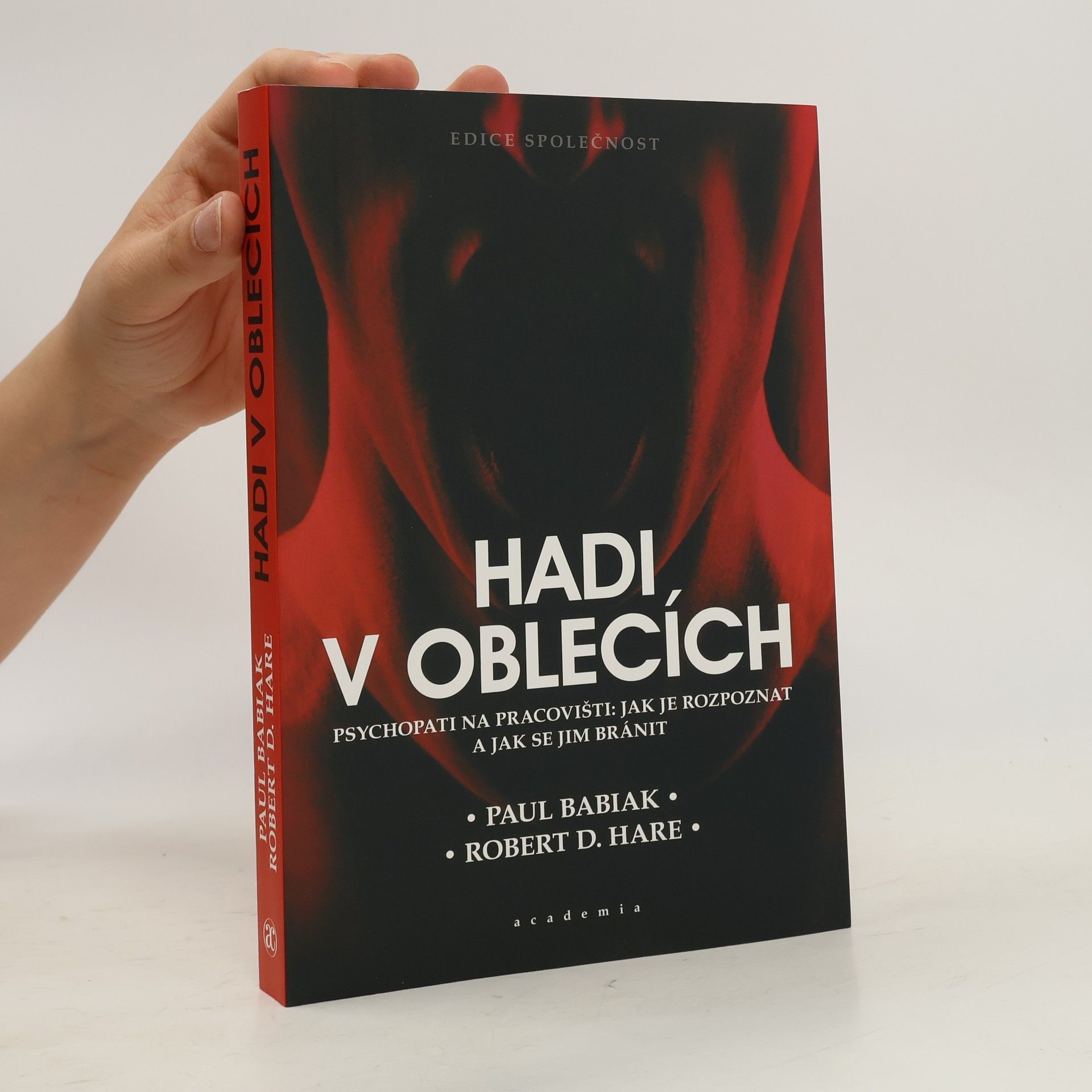 Paul Babiak Hadi v oblecích